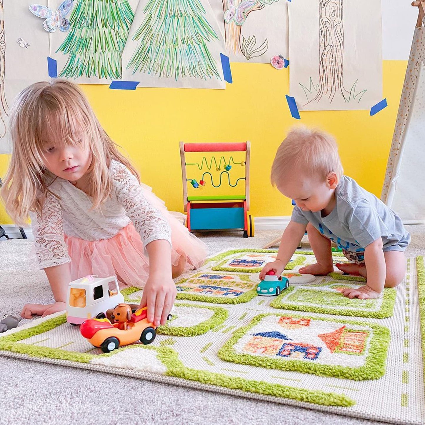 IVI Traffic Collection (Traffic Green, (Small) 44.5" L x 31.5" W)
