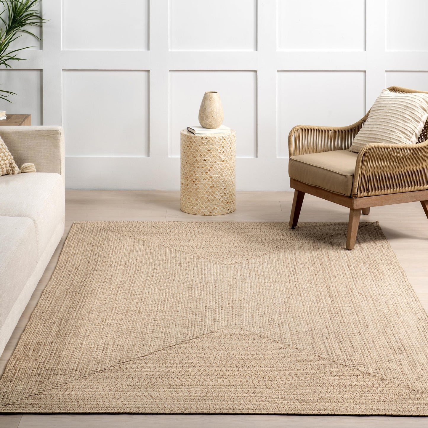 nuLOOM 4' x 6' Solid Hand Braided Indoor/Outdoor Area Rug, Pet-Friendly, High Traffic, Weather Resistant, for Patio, Balcony, Bedroom, Living Room, Dining Room, Wynn Tan