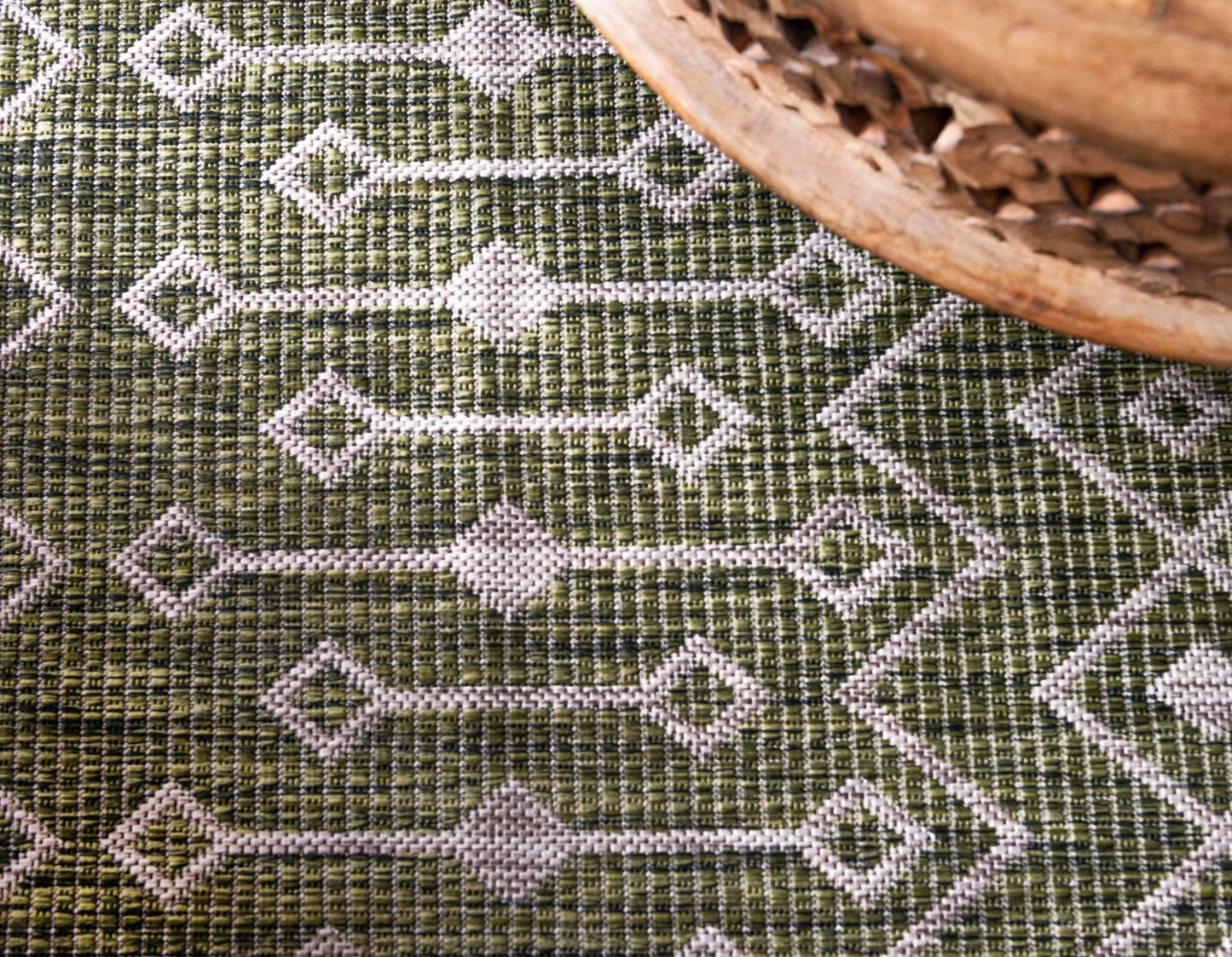 Unique Loom Outdoor Trellis Collection Area Rug - Tribal Trellis (5' 1" x 8' Rectangle, Green/ Natural)