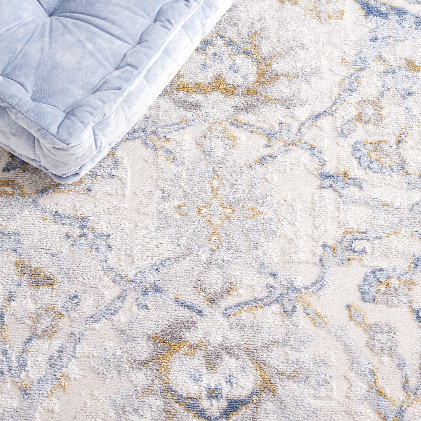 SAFAVIEH Palma Collection Accent Rug - 3' x 5', Beige & Light Blue, Non-Shedding & Easy Care, Ideal for High Traffic Areas in Living Room, Bedroom, Dining (PAM336A-3)