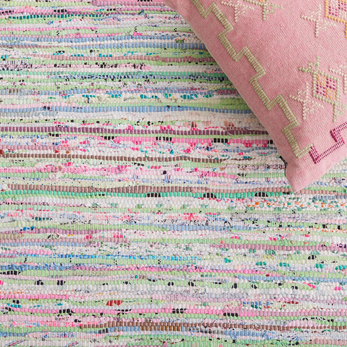 SAFAVIEH Rag Rug Collection Accent Rug - 3' x 5', Light Green & Multi, Handmade Boho Stripe Cotton, Ideal for High Traffic Areas in Entryway, Living Room, Bedroom (RAR125D)