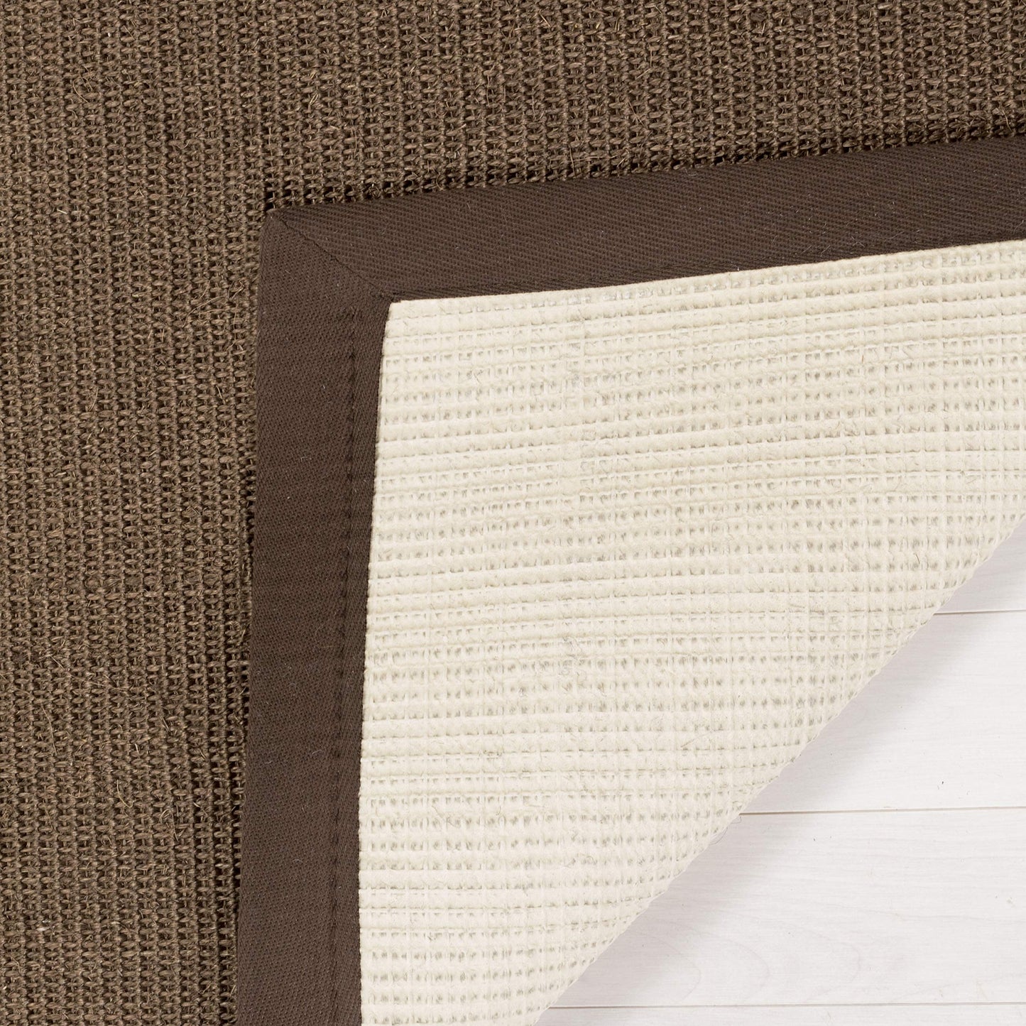 SAFAVIEH Natural Fiber Collection Accent Rug - 4' x 6', Brown & Brown, Border Sisal Design, Easy Care, Ideal for High Traffic Areas in Entryway, Living Room, Bedroom (NF441C)