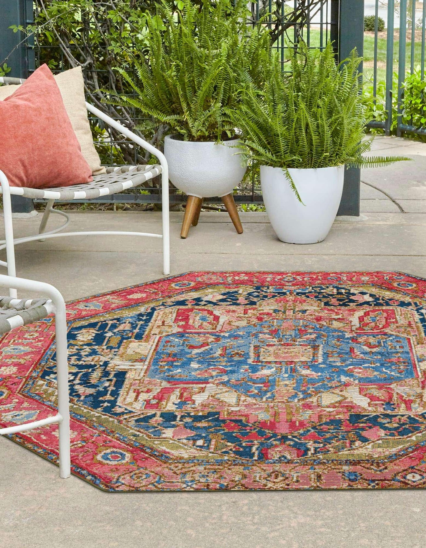 Unique Loom Outdoor Traditional Collection Area Rug - Limon (7' 1" Octagon Multi/Red)