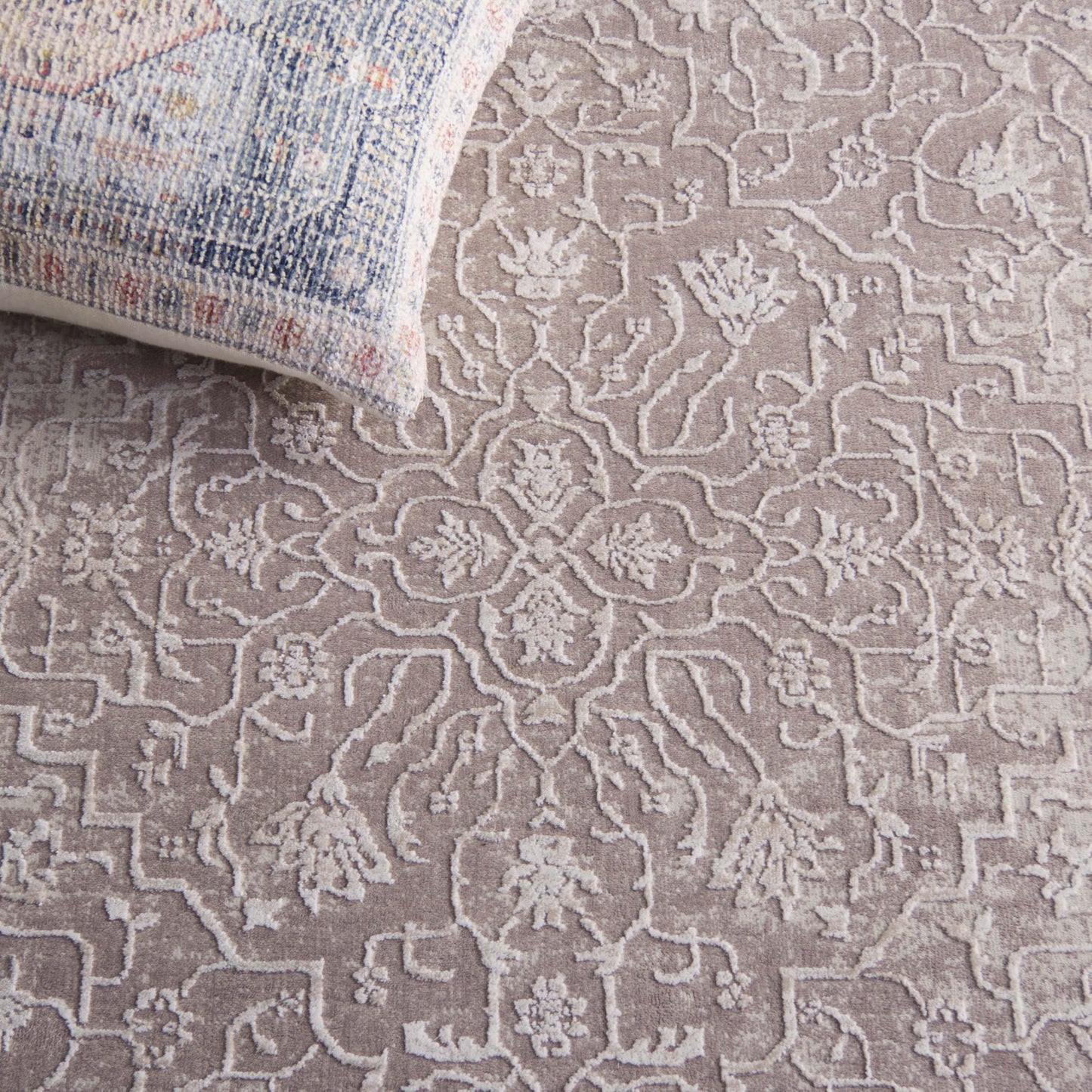 SAFAVIEH Area Rug 8x10 - Reflection Collection - Large - Beige & Cream, Non-Shedding & Easy Cleaning, Ideal for Living Room, Bedroom, Dining Space (RFT670A)