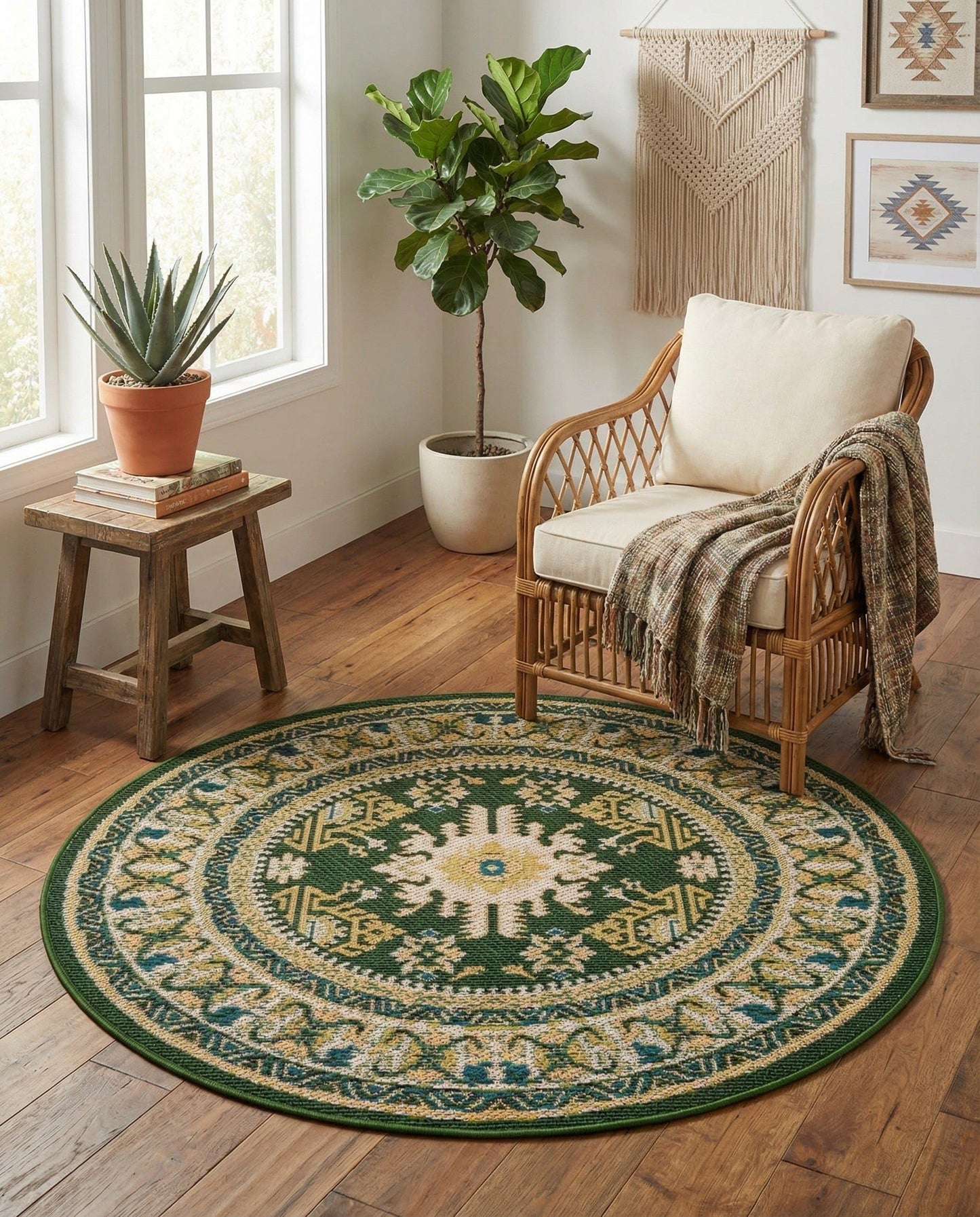 Rugs.com Baja Outdoor Collection Rug – 4 Ft Round Green Medium-Pile Rug Perfect for Kitchens, Dining Rooms