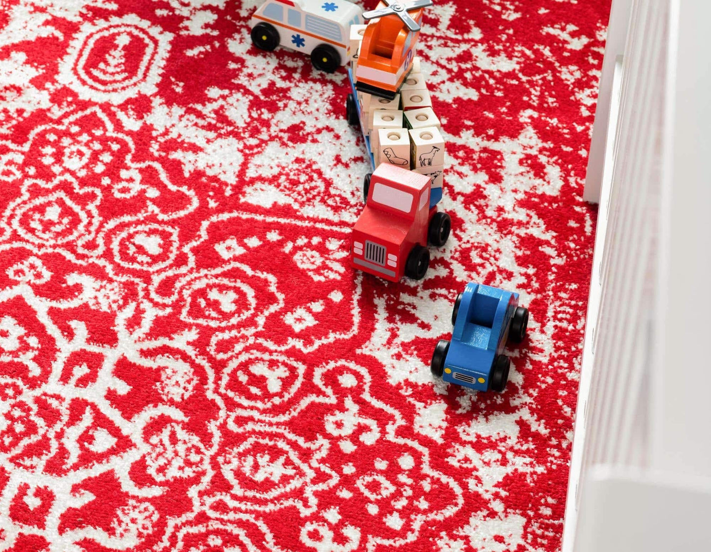 Unique Loom Richmond Collection Area Rug - Medallion (4' 1" x 6' 1" Rectangle, Red/ Ivory)