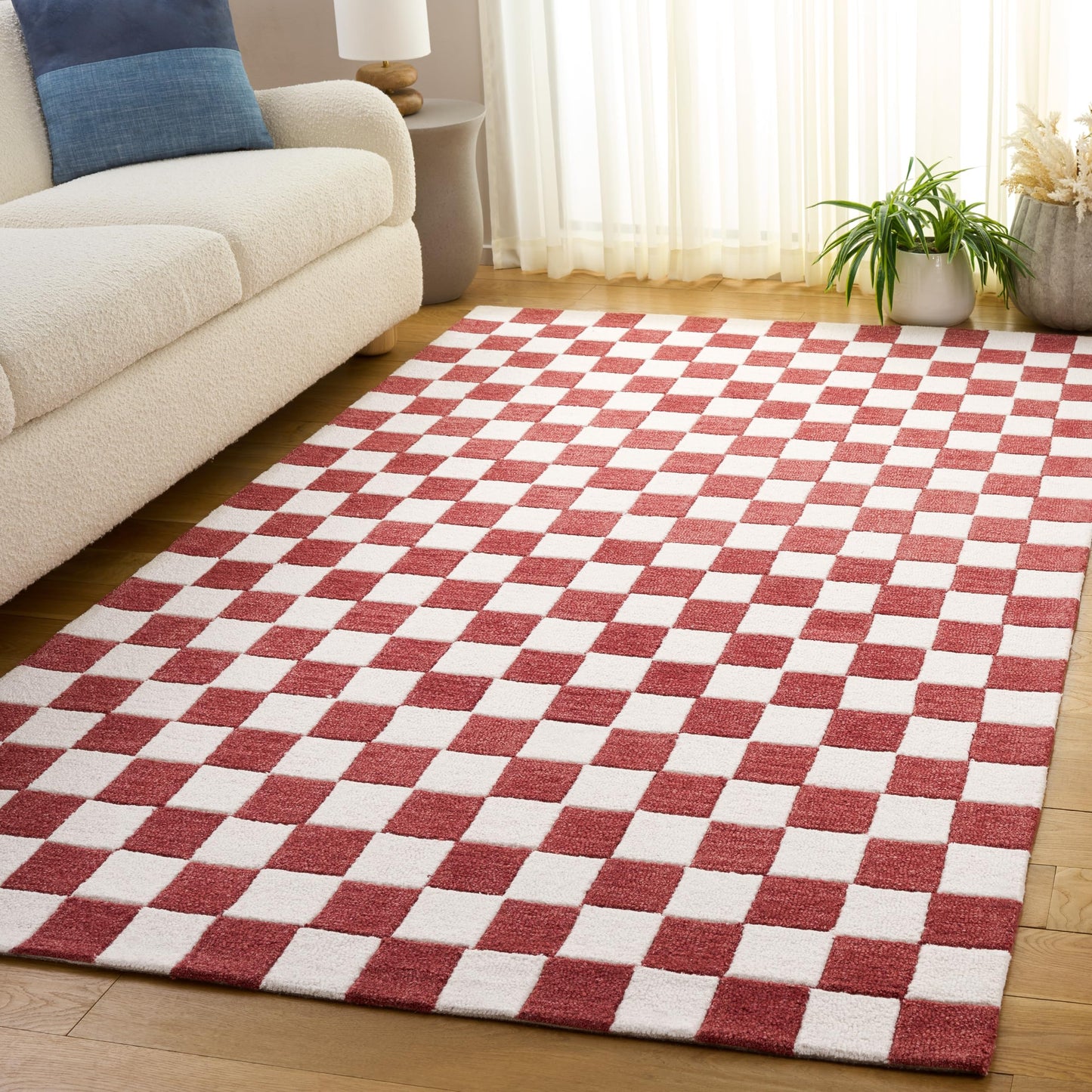 SAFAVIEH Area Rug 5x8 - Ebony Collection - Red & Ivory, Handmade Wool, Checkered Design, Ideal for Living Room, Bedroom, Dining Space (EBN175Q)