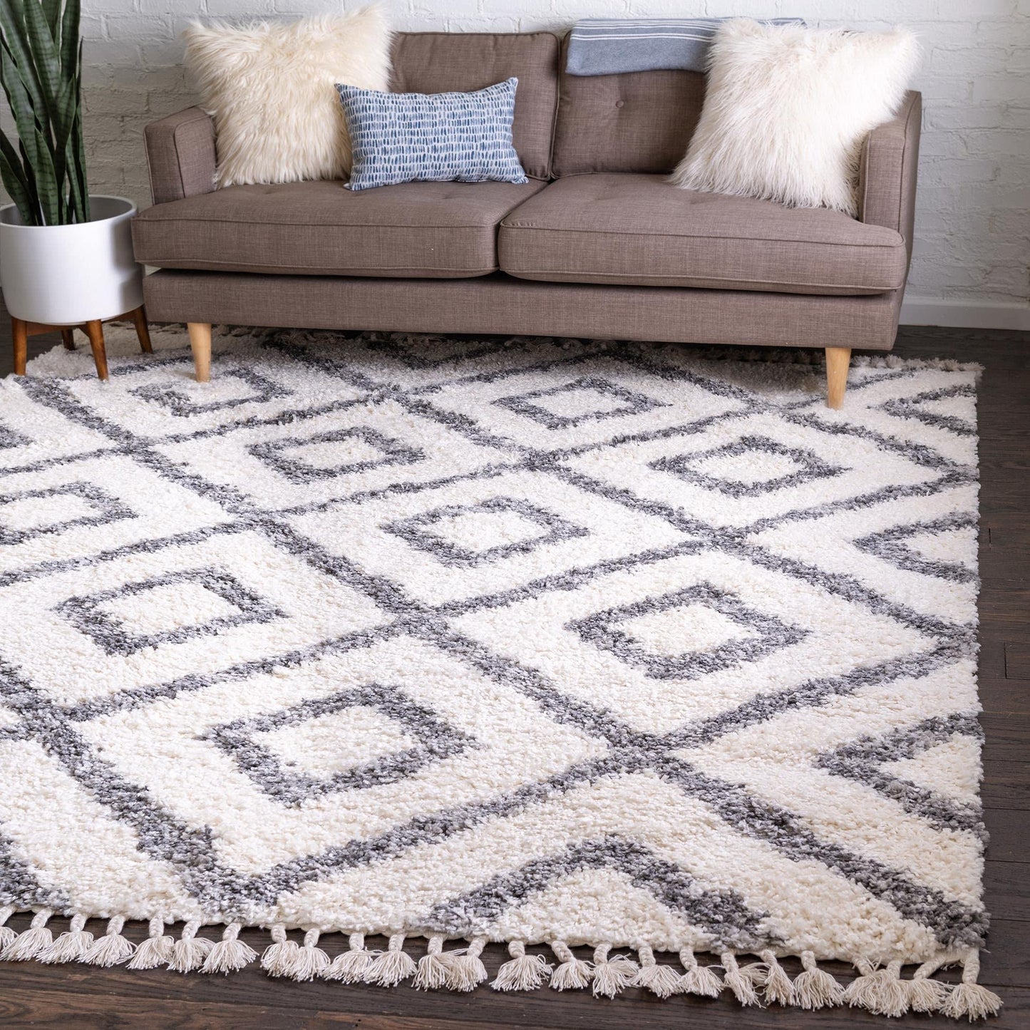 Rugs.com Athena Shag Collection Rug – 8' Square Ivory Shag Rug Perfect for Living Rooms, Kitchens, Entryways