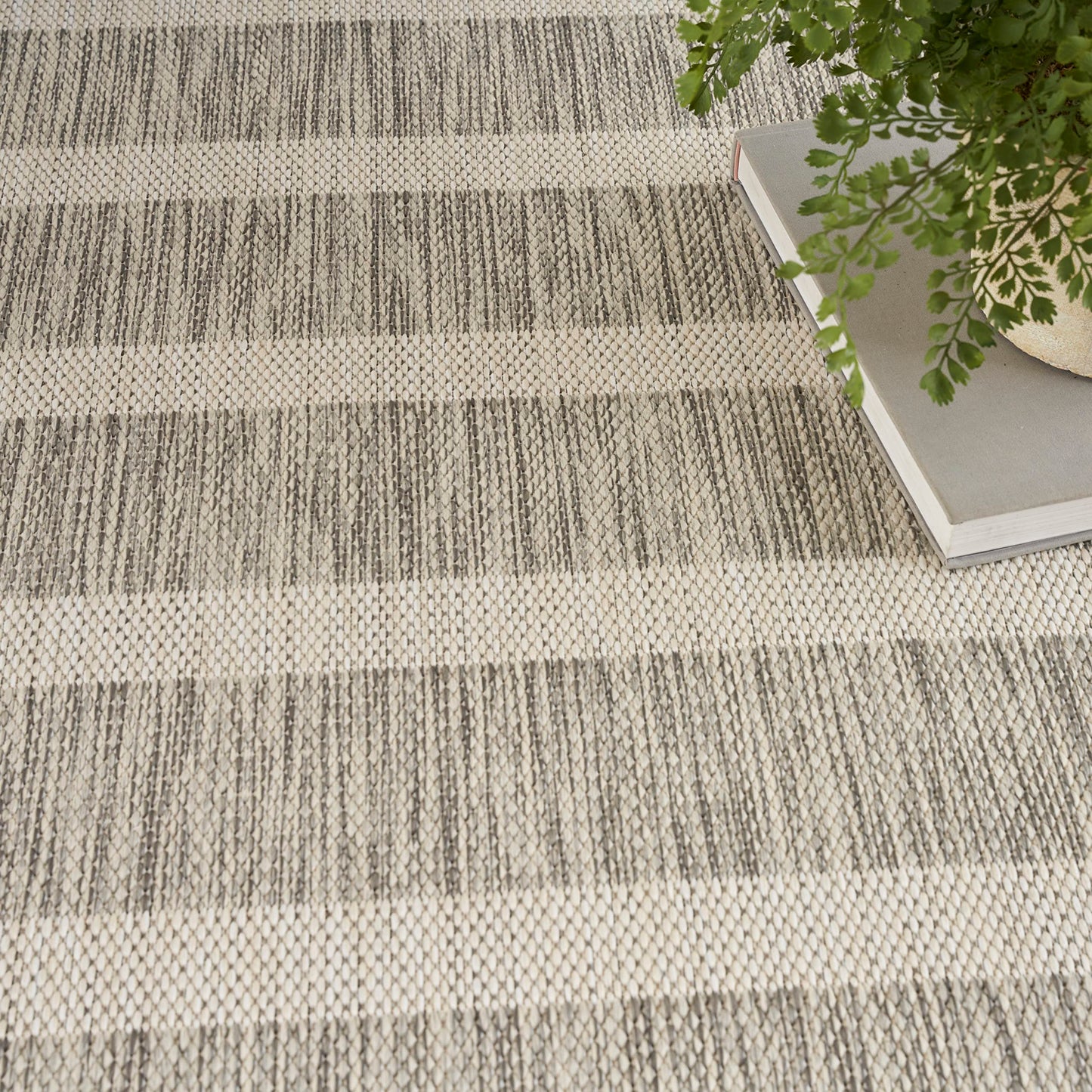 Nourison Home Positano Grey Ivory 5' x 7' Area Rug - Easy Clean, Non Shedding, Bed Room, Living Room, Dining Room, Kitchen (5' x 7')