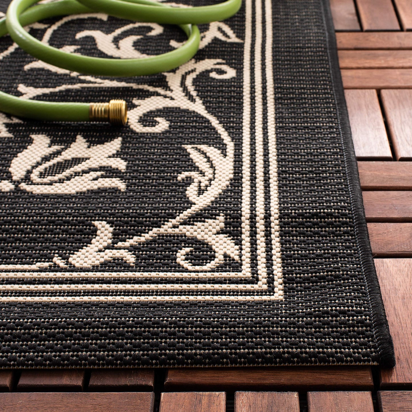 SAFAVIEH Washable Rug Outdoor Courtyard Collection - 4' x 5'7", Black & Sand, Non-Shedding & Easy Cleaning, Ideal for Patio, Backyard, Mudroom (CY2098-3908)
