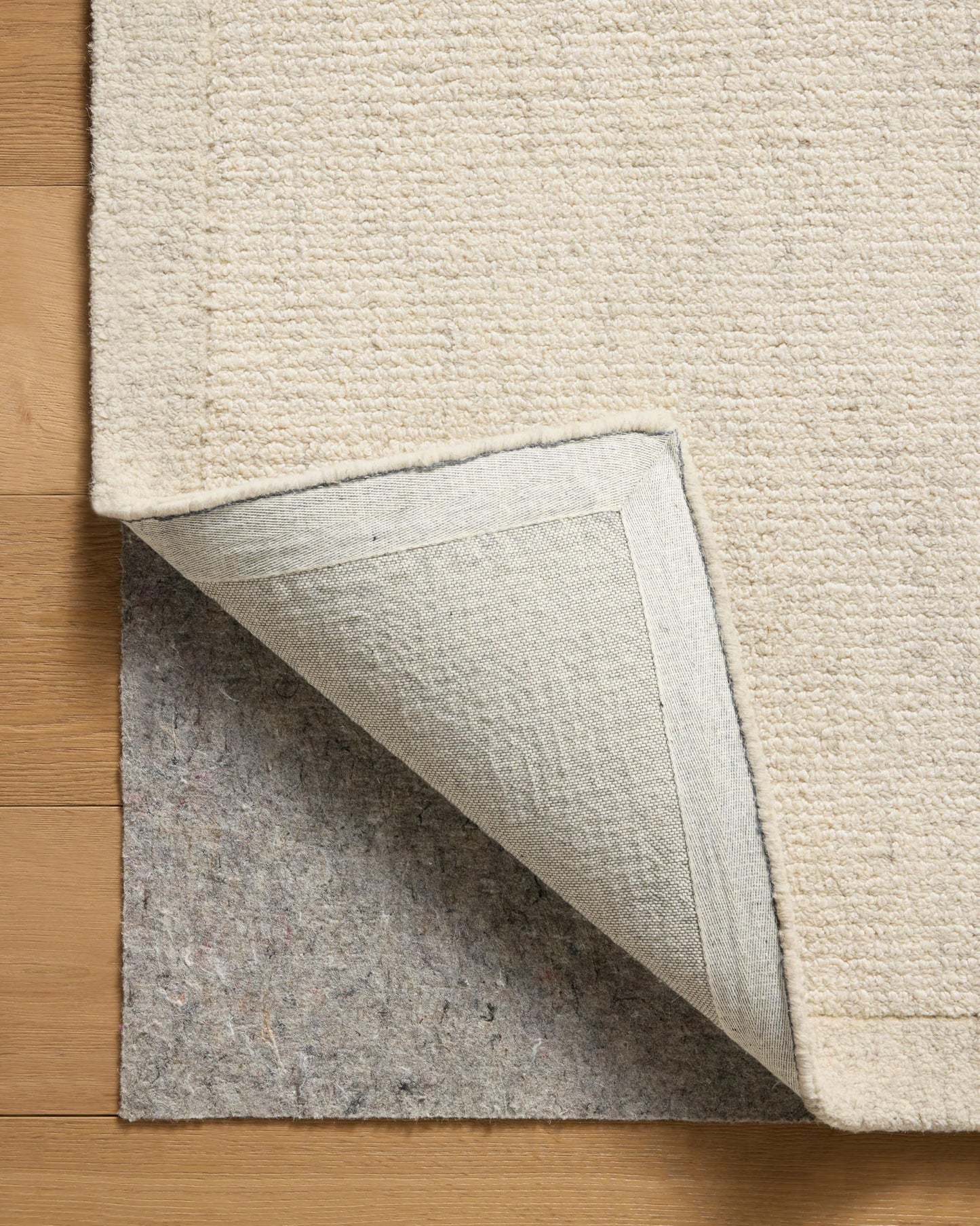 Loloi Magnolia Home by Joanna Gaines Henley Collection HNY-01 Ivory/Smoke 5'-0" x 7'-6" Area Rug