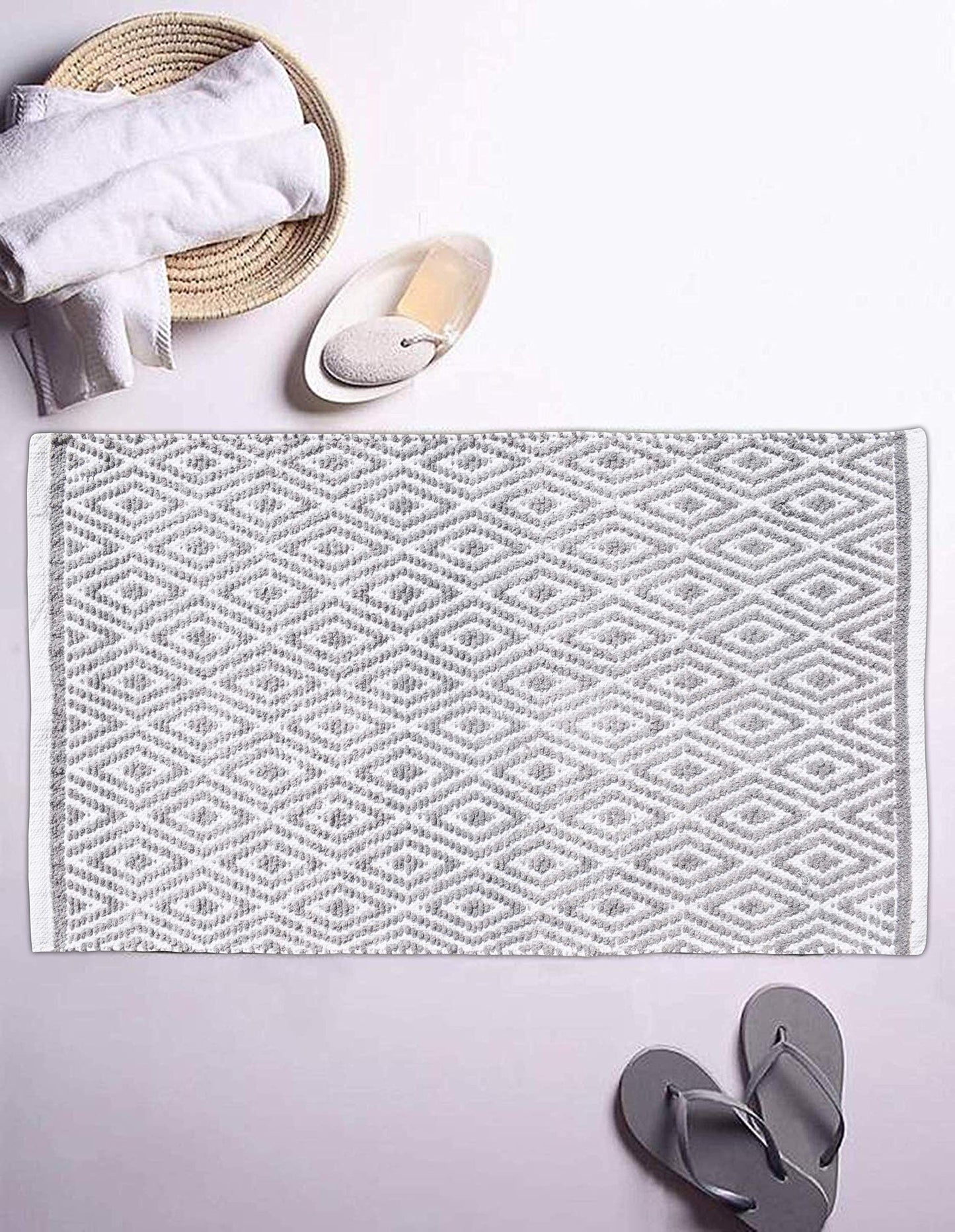 Ramanta Home 100% Cotton Diamond Handwoven Reversible Rug 21x34 Inch– Grey| Soft Washable Area Rug for Bathroom, Kitchen, Bedroom, Entryway | Durable Lightweight Handmade Accent Floor Mat | Boho Décor