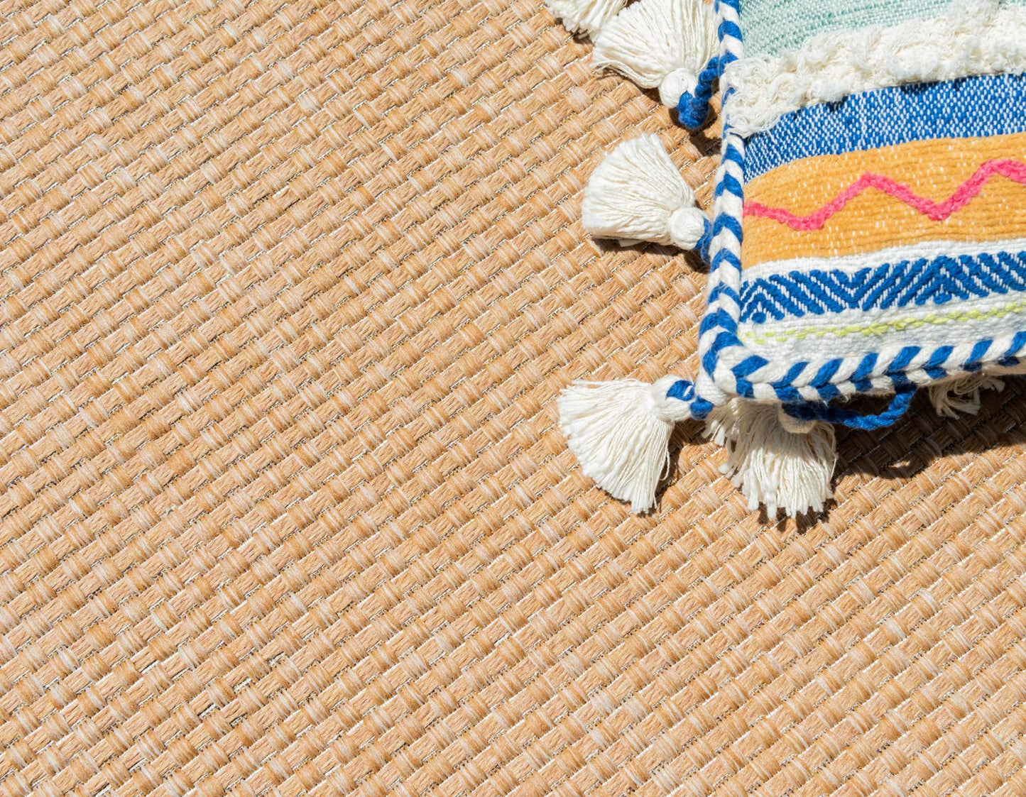 Unique Loom Outdoor Border Collection Area Rug - Multi Border (6' 1" x 9' Rectangle, Tan/ Light Brown)