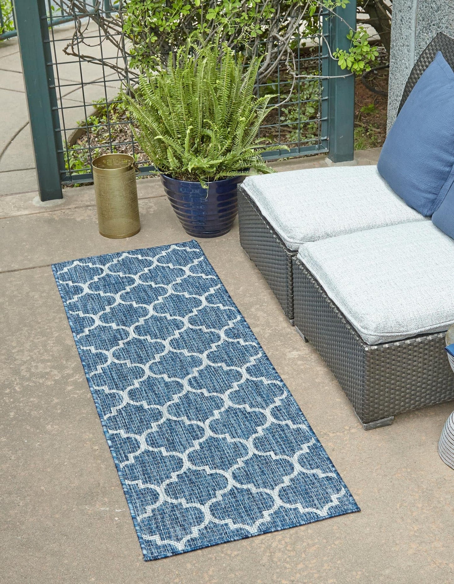 Unique Loom Outdoor Trellis Collection Area Rug (2' x 6' 1" Runner, Navy Blue/ Ivory)