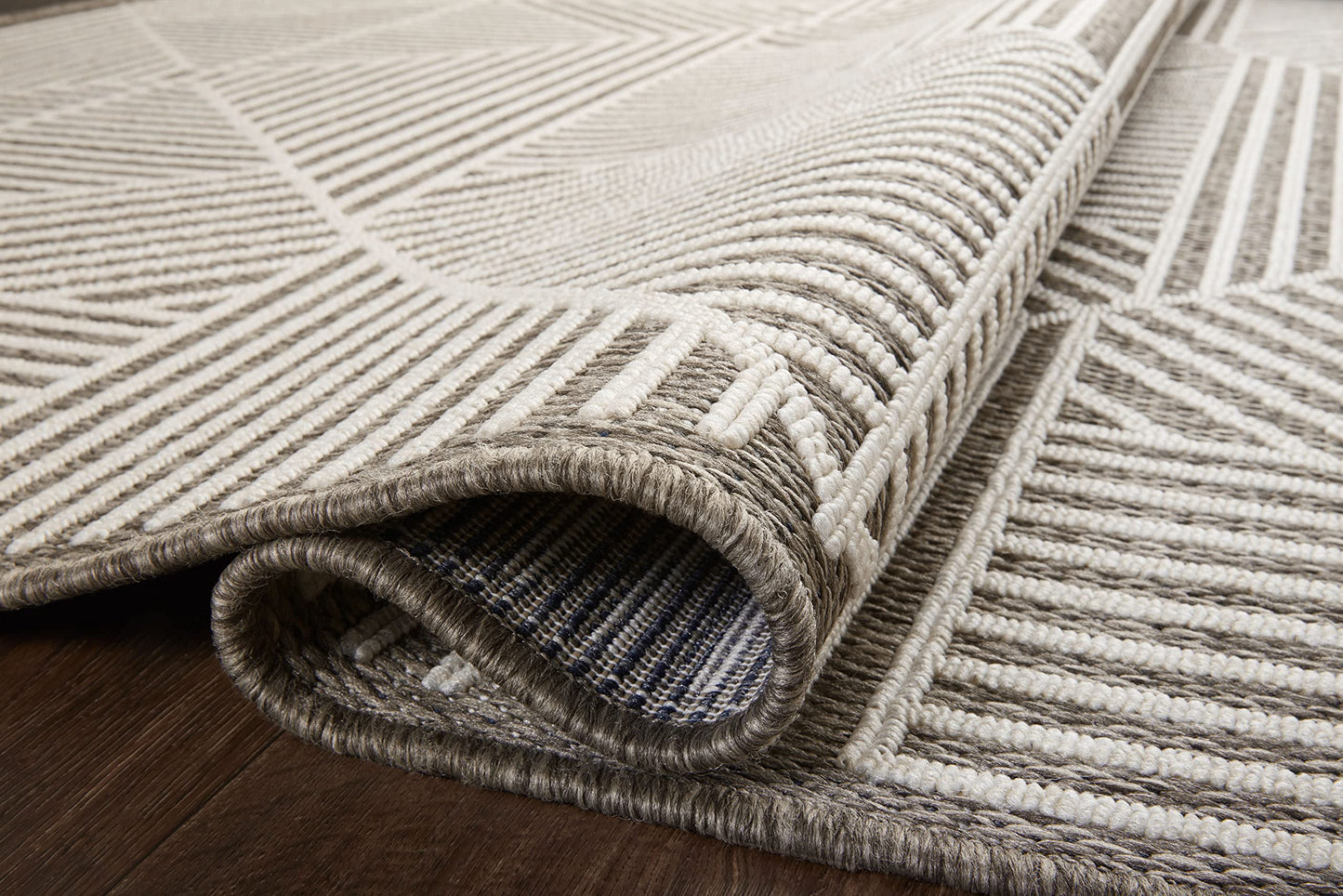 Loloi II Rainier Collection RAI-03 Beige/Ivory, Indoor/Outdoor 7'-10" x 10'-10" Area Rug
