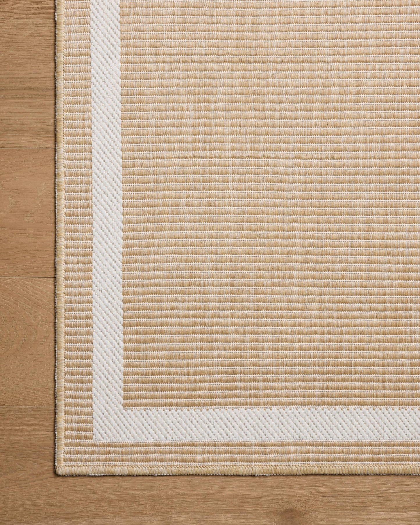 Loloi Easton Collection ESN-05 Wheat/Ivory 5'-3" x 7'-6" Area Rug