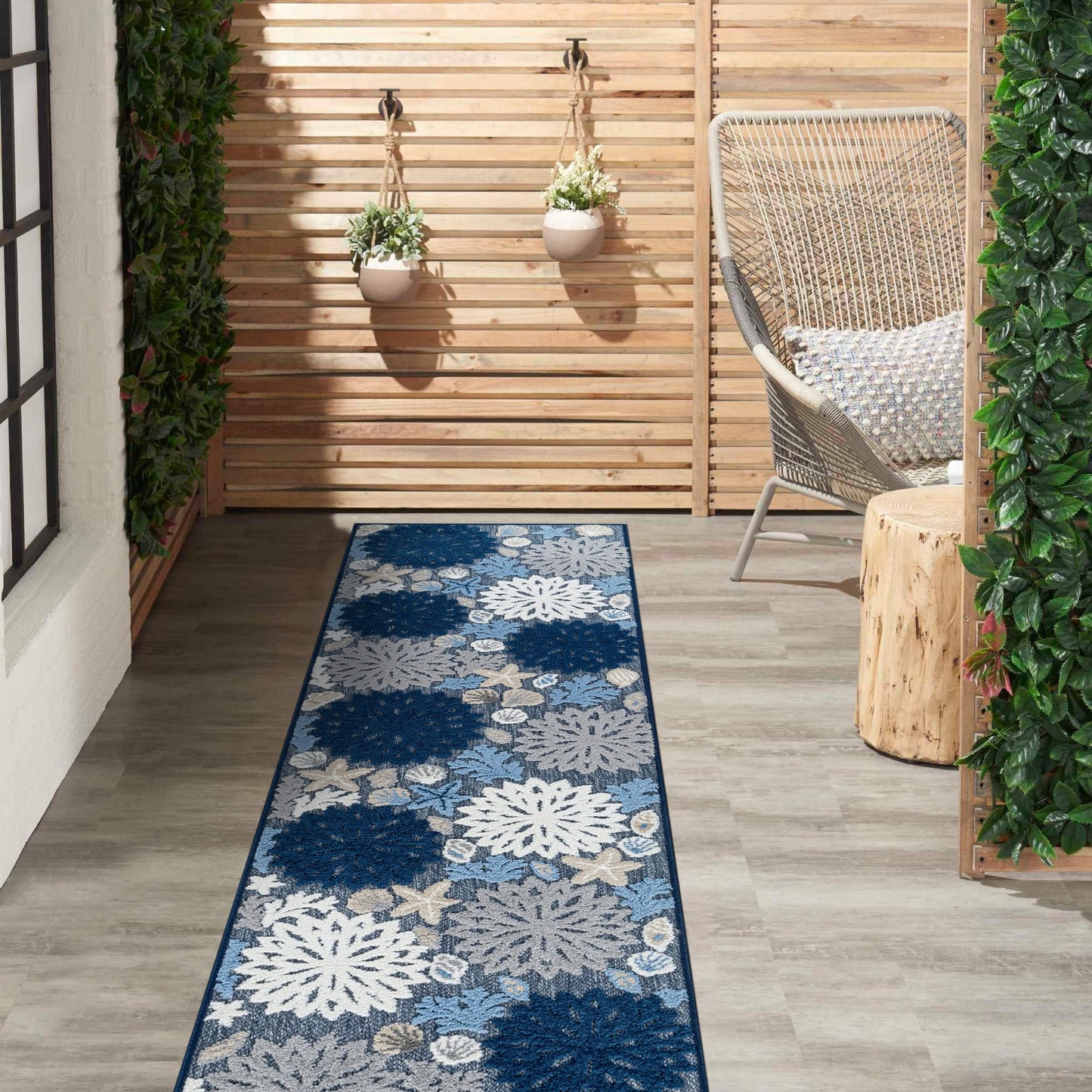 Rugshop Indoor/Outdoor High-Low Textured Runner Rug, Coastal Floral, Easy-Clean Patio Rug for Porch Deck Balcony 2' x 7' Navy