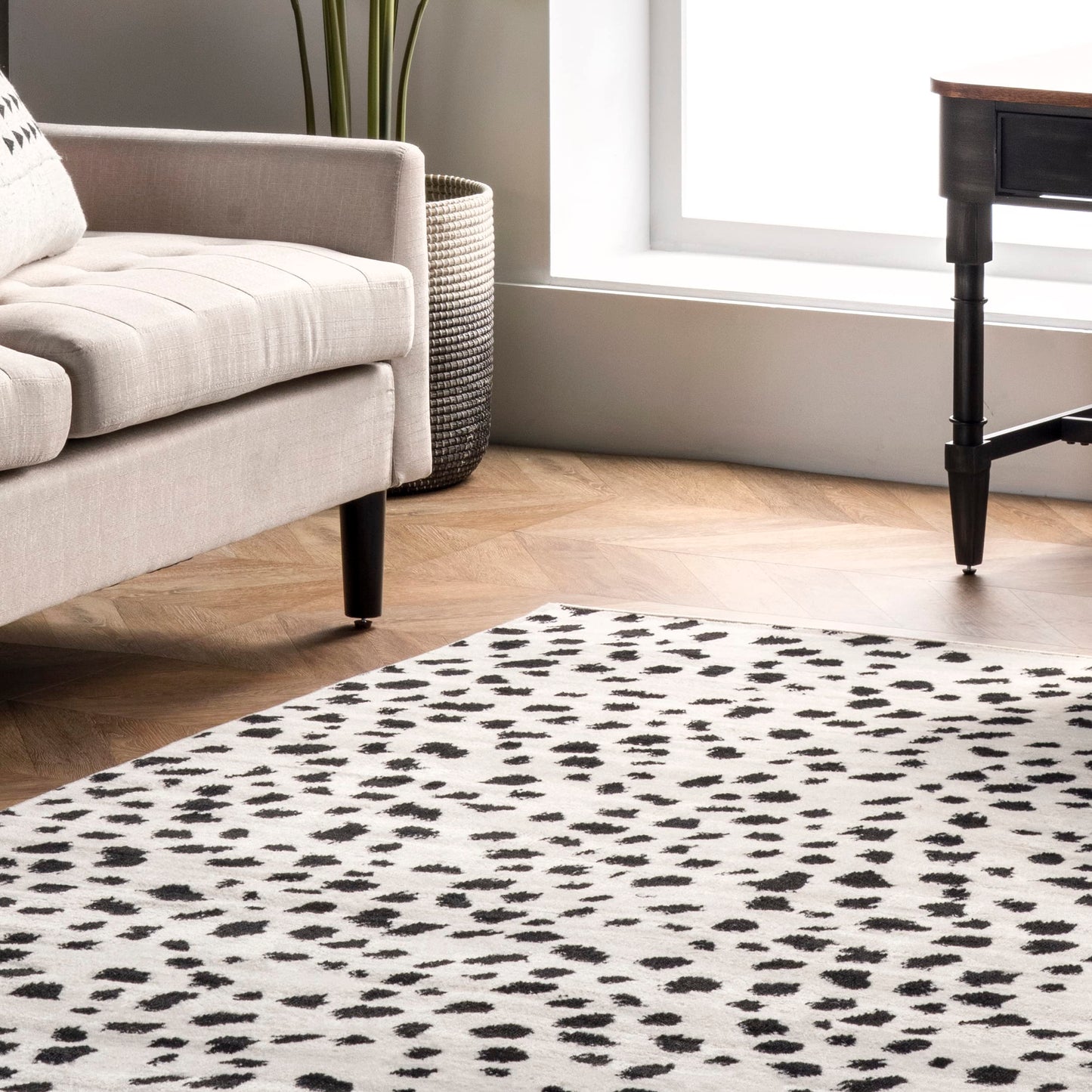 Nuloom Brooks Beige/Ivory, 4' x 6', Leopard Print, Soft and Cozy, High Traffic, Stain Resistant, Easy Clean, Durable Area Rug for Bedroom, Living Room, Dining Space, Den, Foyer, Entryway