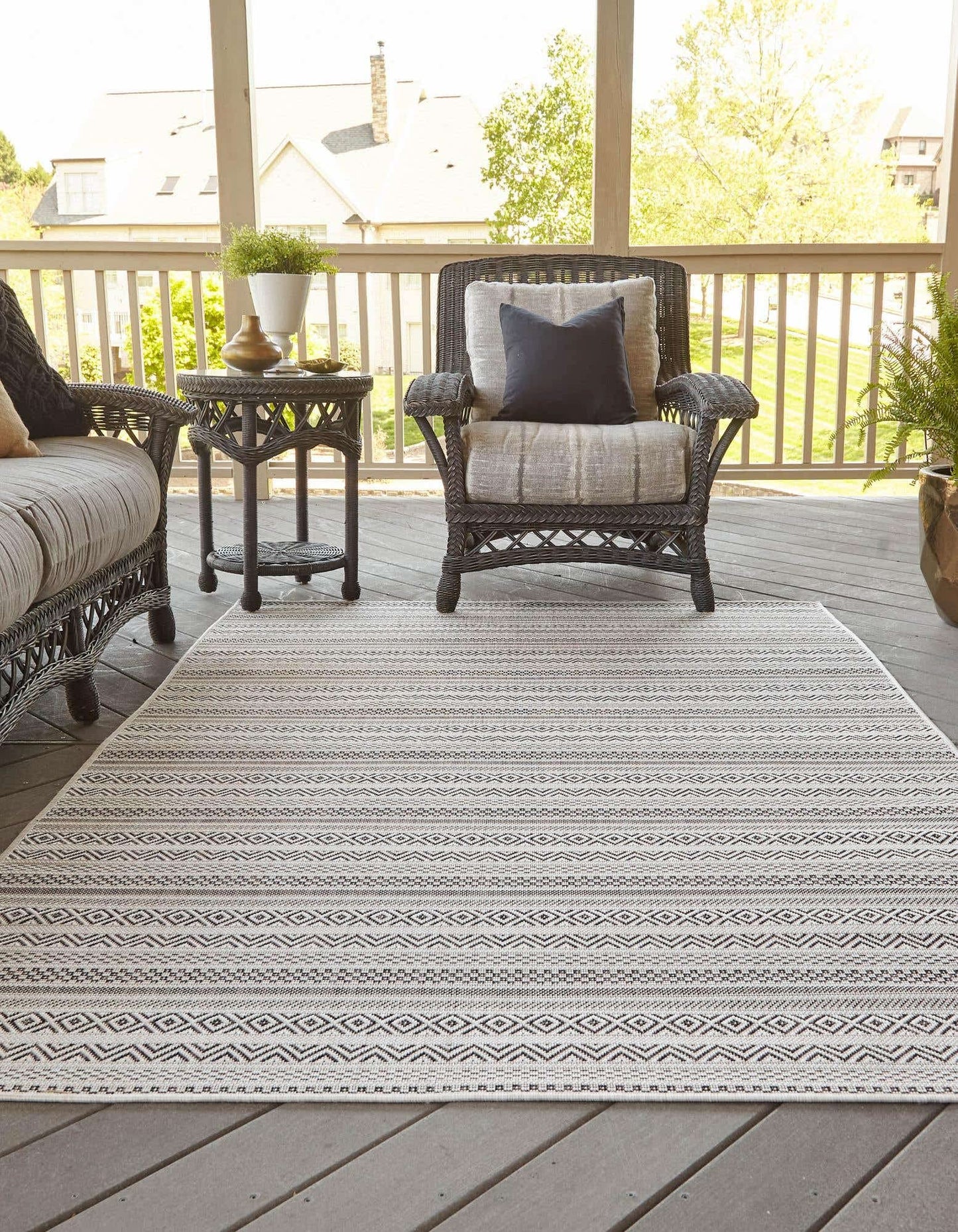 Unique Loom Outdoor Striped Collection Area Rug - Maia (10' x 13' 1" Rectangle, Beige/Ivory)