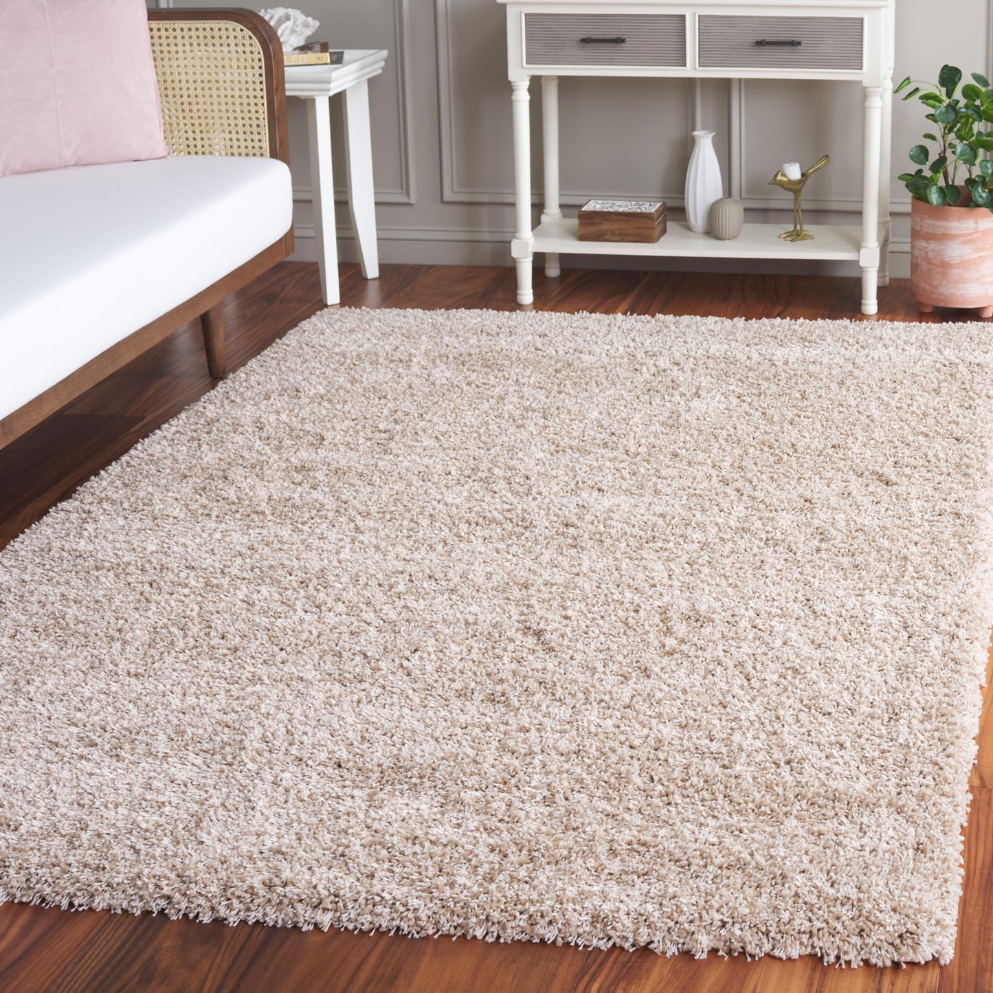SAFAVIEH California Shag Collection Area Rug - 5'3' x 7'6', Beige, Non-Shedding & Easy to Clean, Ultra Plush Thick Pile, Ideal for Living Room, Bedroom, Dining Space (SG151-1313)