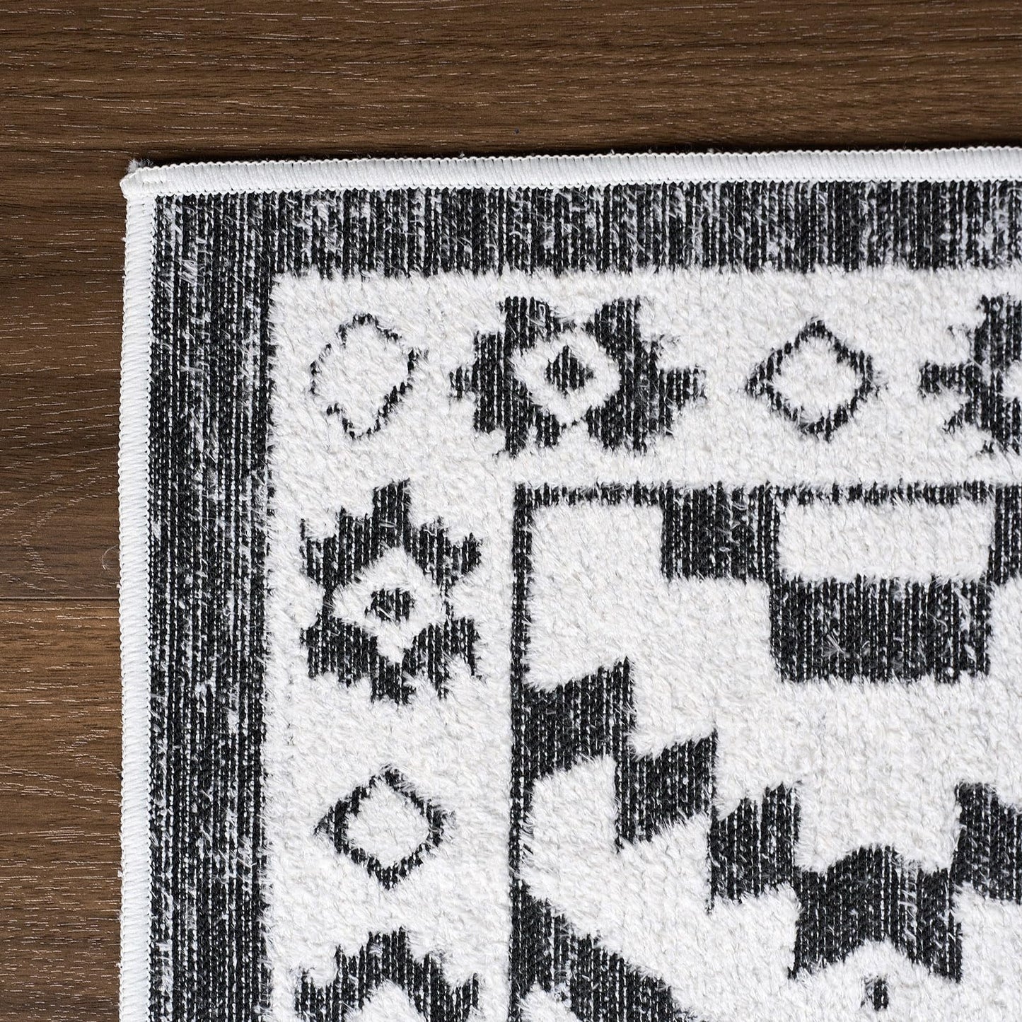 RAMEFILD Moroccan Washable Area Rug 3x5, Geometric Tribal Decorative Woven Rug, Non-Slip Boho Farmhouse Soft Low-Pile Entry Throw Mat for Living Room Bedroom Dining Table, Black and White