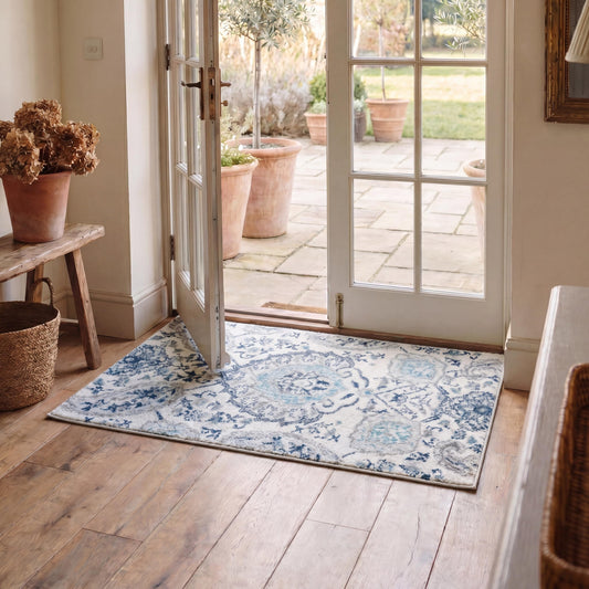 SAFAVIEH Madison Collection Accent Rug - 2'3" x 4', Cream & Light Grey, Glam Paisley Design, Non-Shedding & Easy Care, Ideal for High Traffic Areas in Entryway, Living Room, Bedroom (MAD600C)