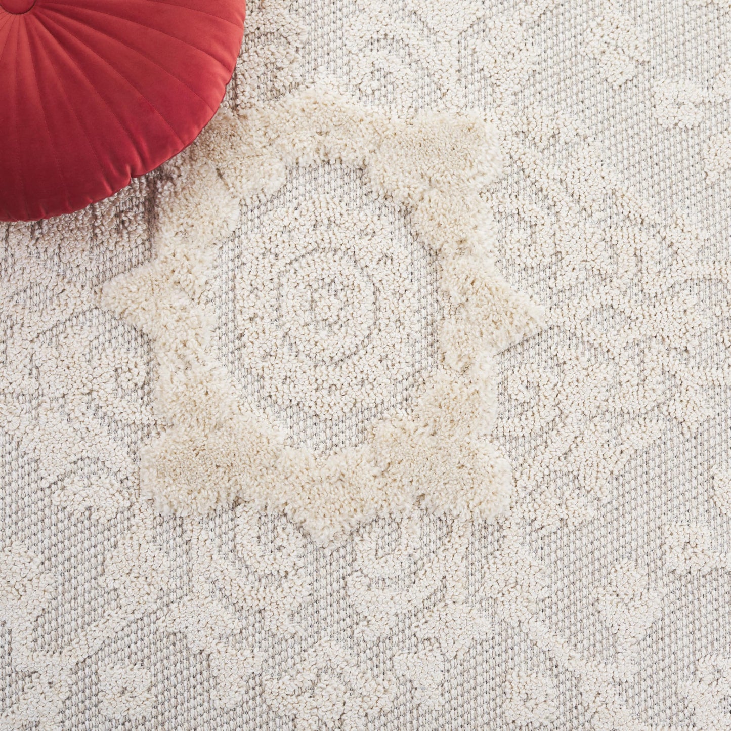 SAFAVIEH Chloe Collection Area Rug - 5' x 7'6", Ivory, Rustic Design, Braided Tassel, Ideal for The Living Room, Bedroom, Dining Room (CLO103A-5)