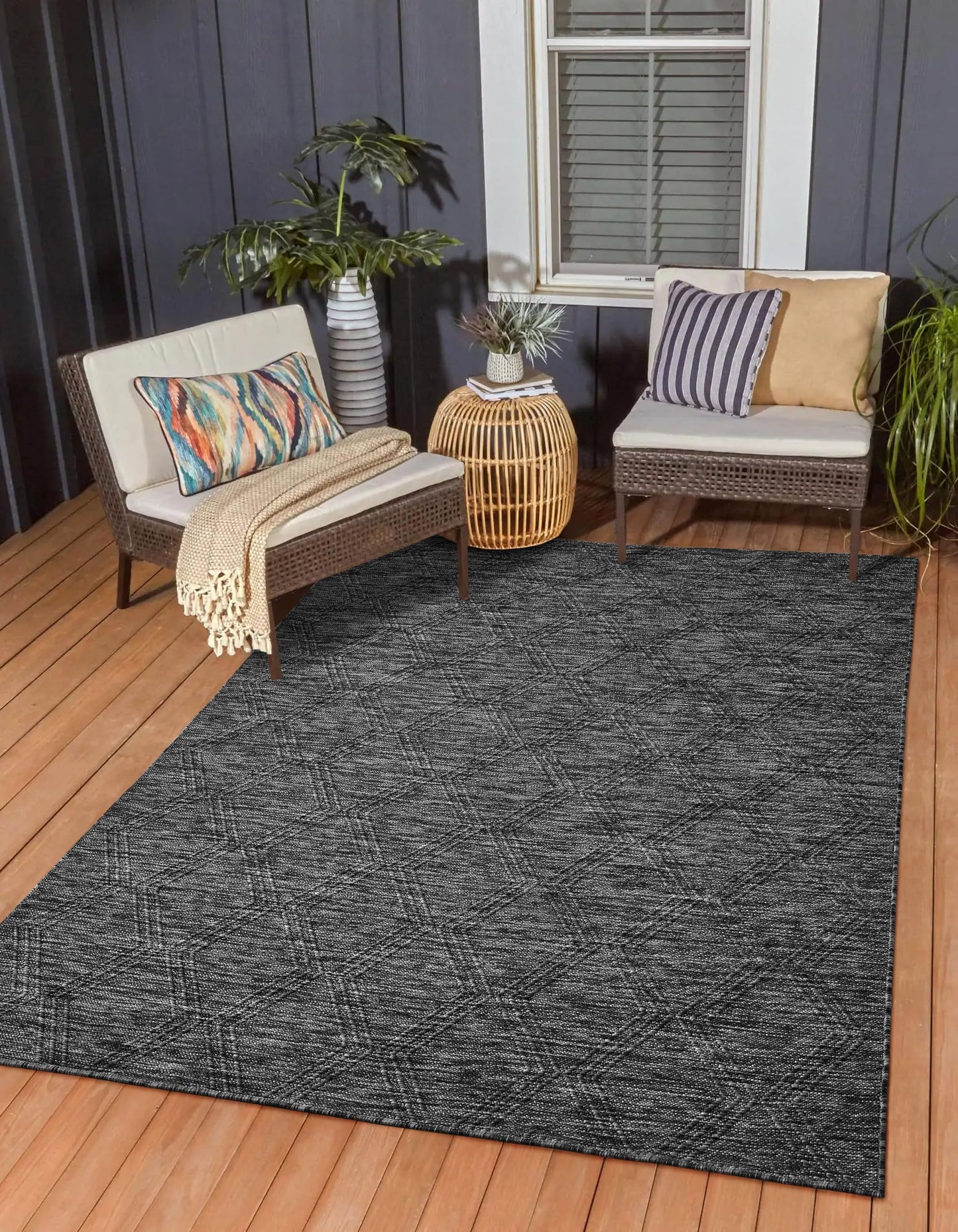 RUGGERRUGS Darla Textured Foldable Indoor Outdoor Rug, 8x10, Weather Resistant, Easy Clean, Lightweight Contemporary Geometric Patio Carpet for Porch, Deck, Living Room (8' x 10', Charcoal)
