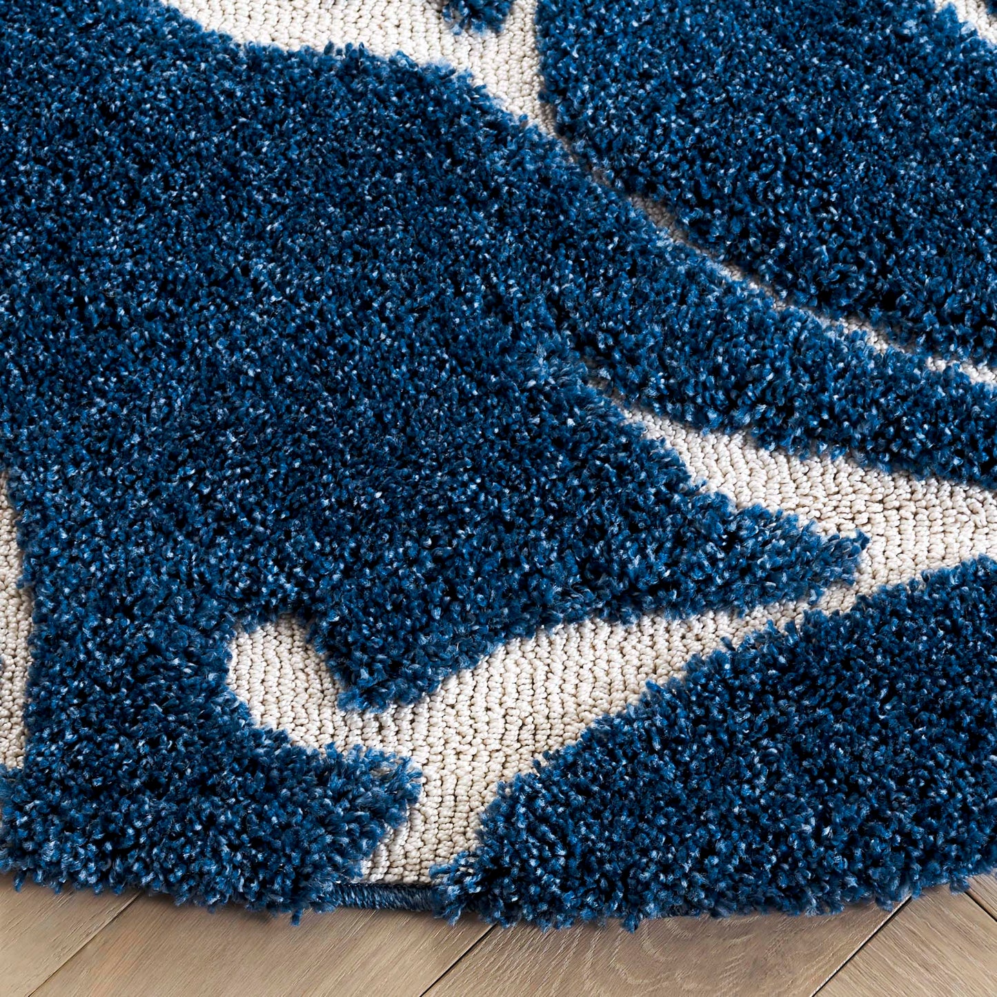 SAFAVIEH Area Rug 9x12 - Florida Shag Collection - Large - Dark Blue & Cream, Scroll Design, Non-Shedding & Easy to Clean, High-Low Plush Pile, Ideal for Living Room, Bedroom, Dining (SG455-6511)