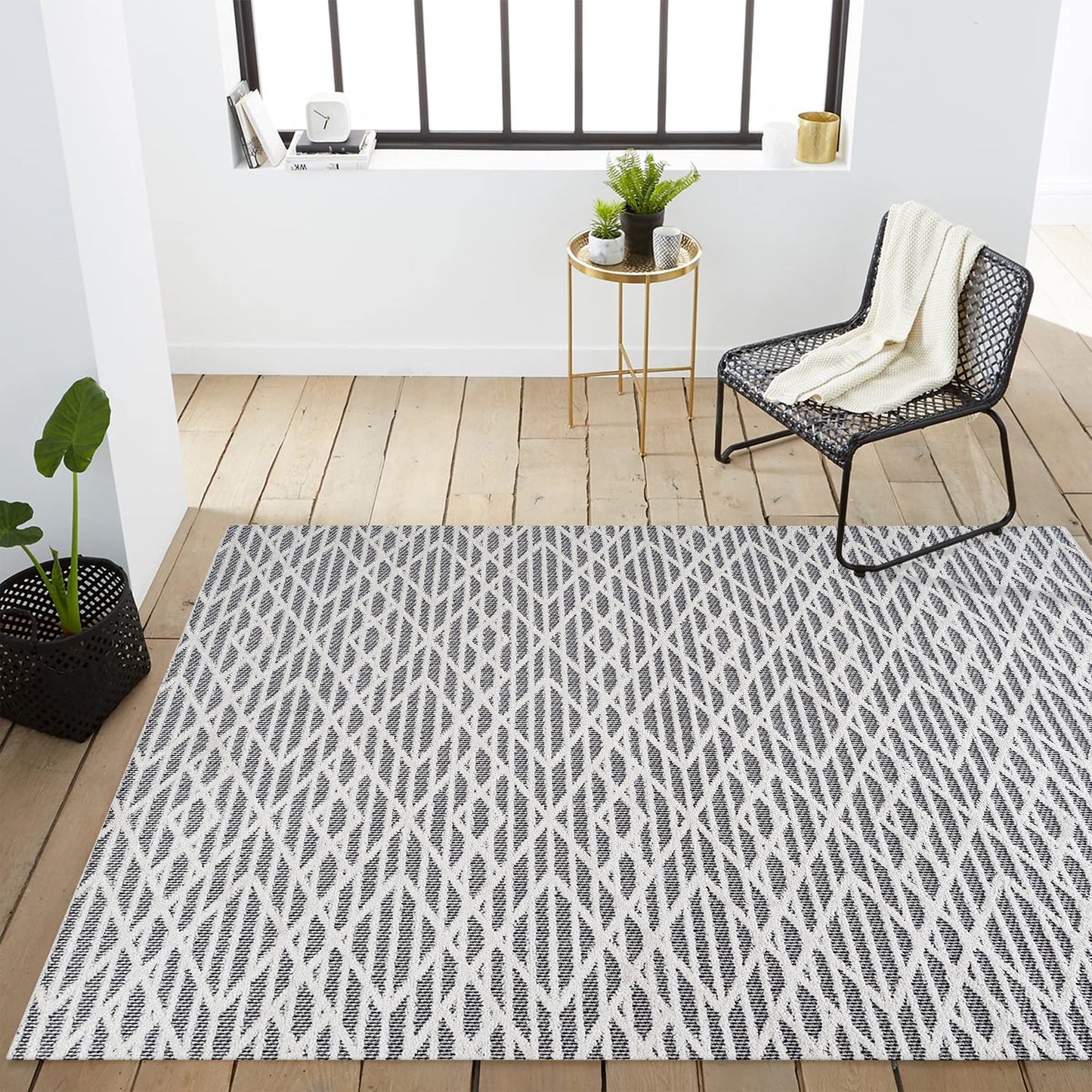JONATHAN Y Moroccan Diamond Indoor Outdoor Area Rug 3X5 Black/Ivory, Ararat High-Low Pile Modern for Backyard, Patio, Porch, Easy-Cleaning, High Traffic, Pet-Friendly, Non-Shedding (SBH105B-3)