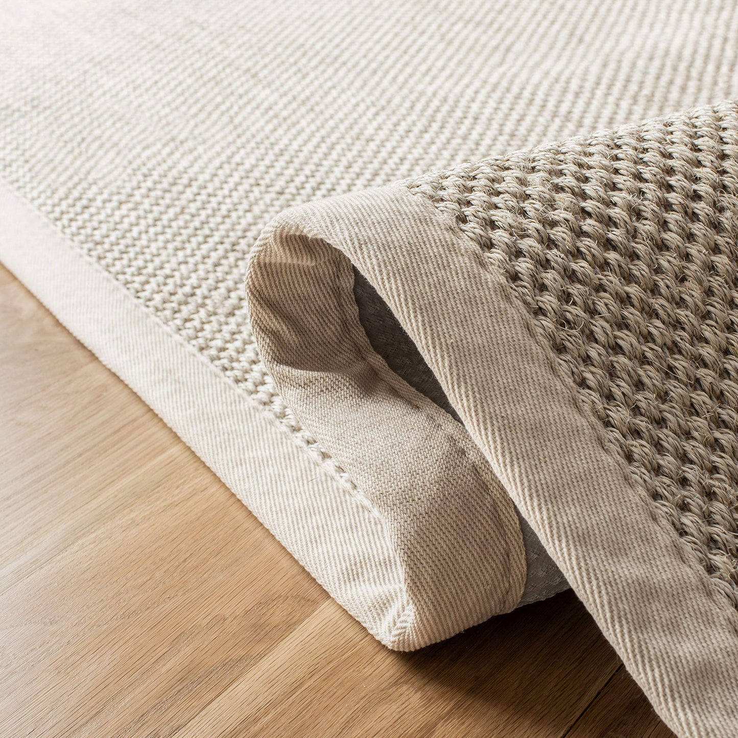 SAFAVIEH Area Rug 6x9 - Natural Fiber Collection - Marble & Beige, Sisal, Woven Design with Border (NF143C)