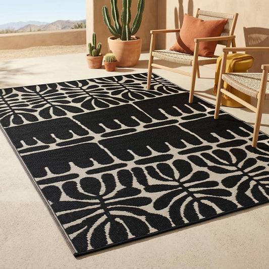 Fab Habitat Outdoor Rug - Waterproof, Fade Resistant, Crease-Free - Premium Recycled Plastic - Tribal, Black & White - Large Patio, Deck, Sunroom, Camping, RV - Serowe - Black - 5 x 8 ft