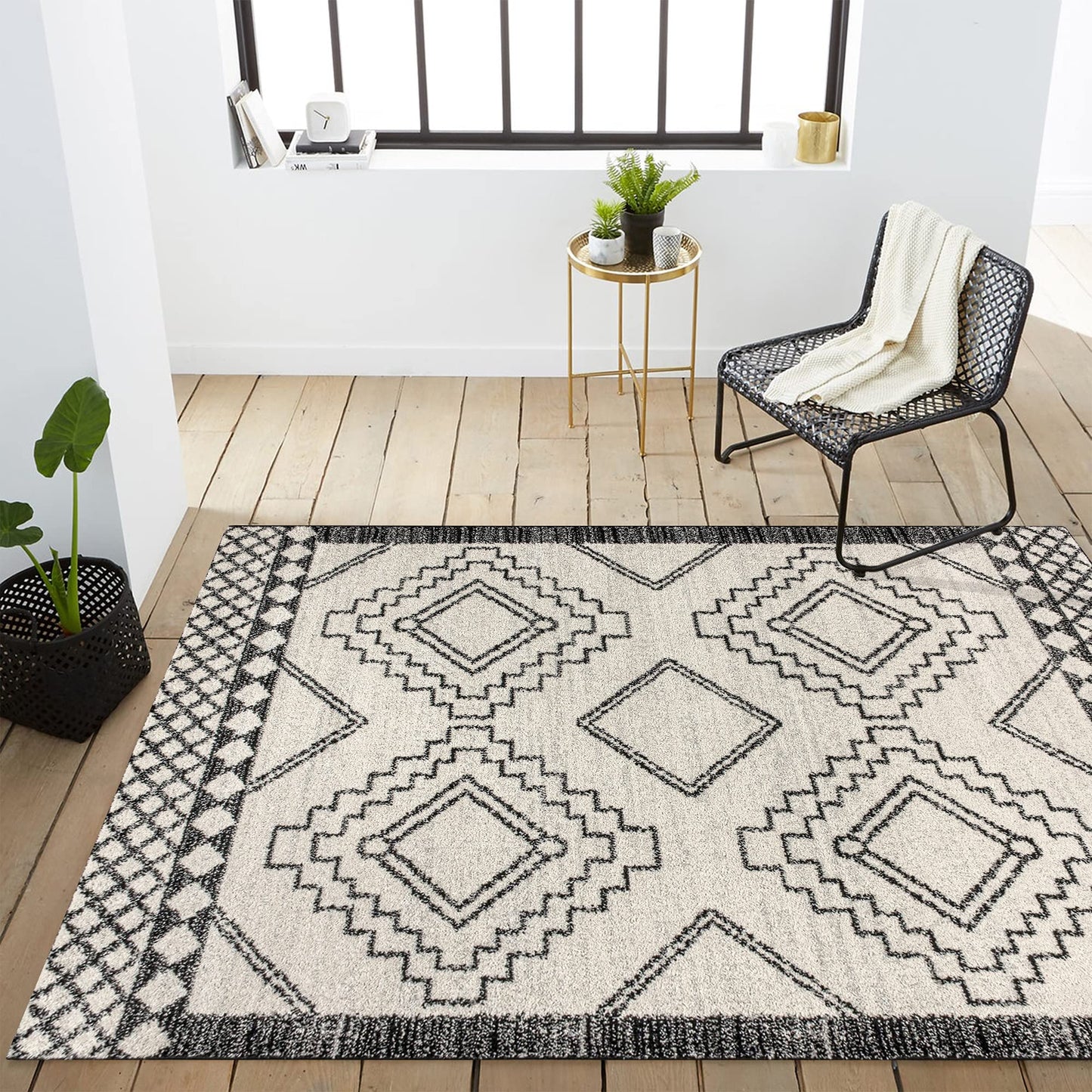 JONATHAN Y Amir Moroccan Beni Souk Cream/Black Indoor Area Rug, 4x6, Bohemian, Scandinavian, Easy-Cleaning for Living Room, Bedroom, Kitchen, Pet Friendly, Non-Shedding (MOH200A-4)
