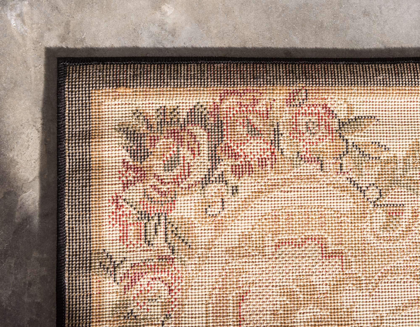 Unique Loom Versailles Collection Traditional Classic Medallion Motif Area Rug (6' 0 x 6' 0 Square, Black/ Ivory)