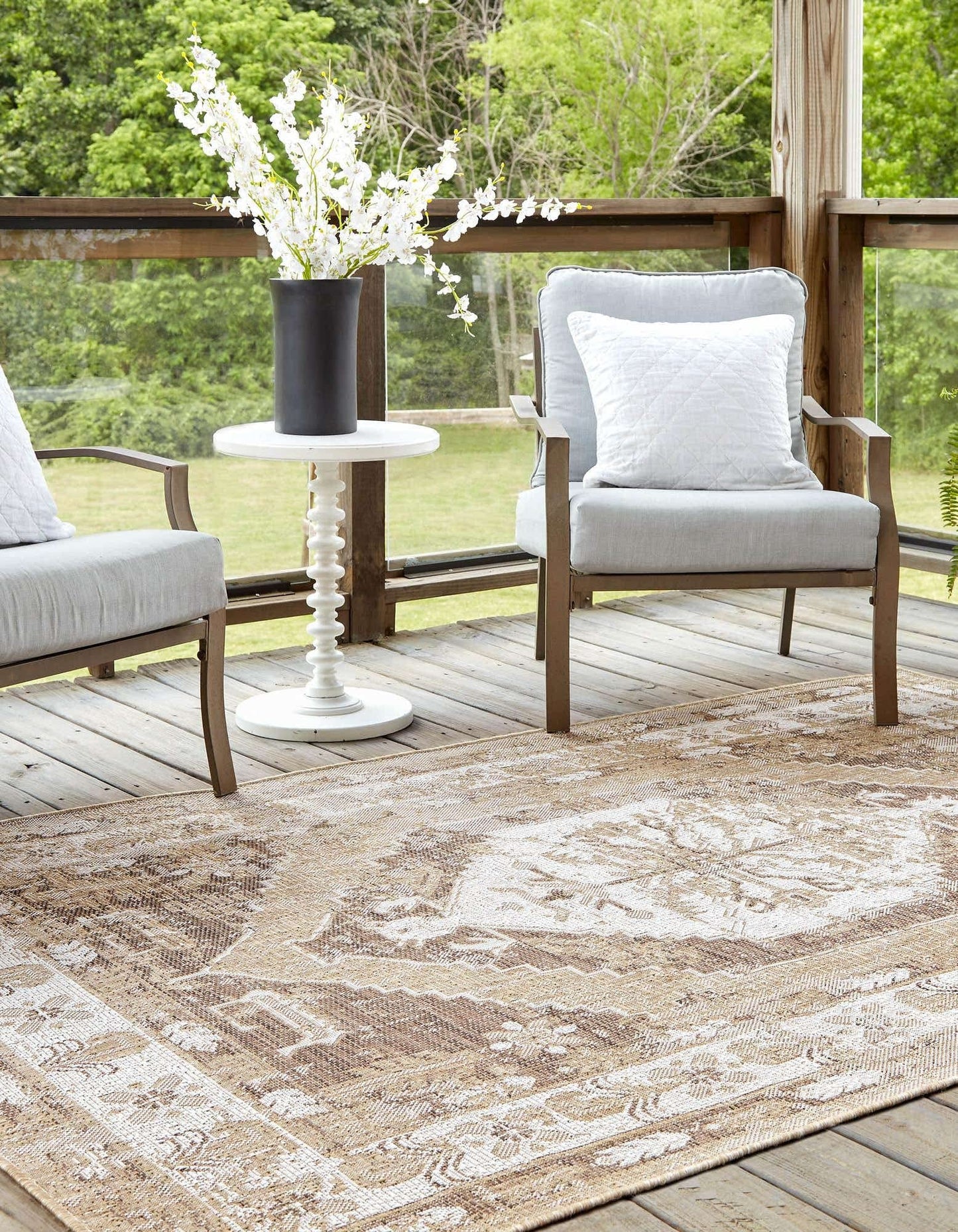 Unique Loom Outdoor Traditional Collection Area Rug - Valeria (5' 3" x 7' 10" Rectangle, Natural/ Ivory)