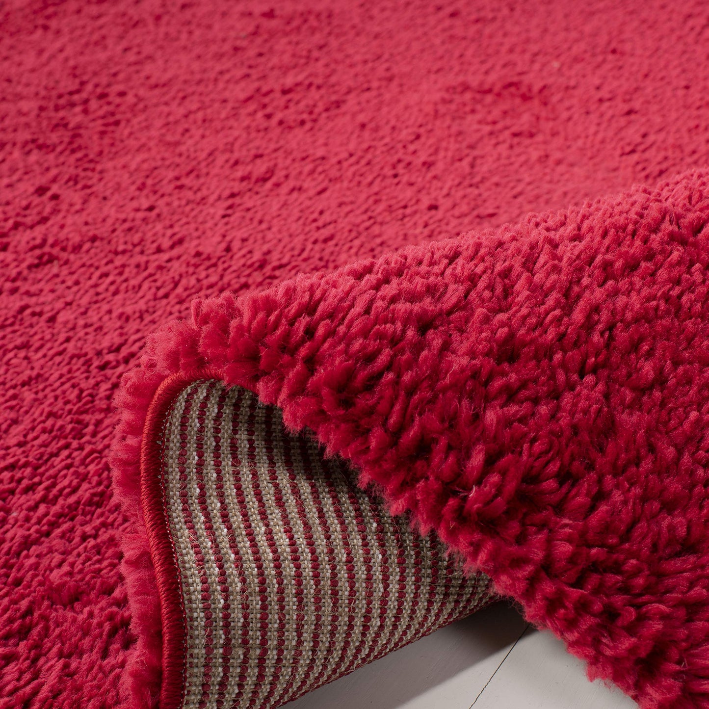 SAFAVIEH Area Rug 8x10 - August Shag Collection - Large - Red, Solid Pattern, Non-Shedding & Easy Cleaning, Plush Thick Pile, Ideal for Living Room, Bedroom, Dining Space (AUG900Q)