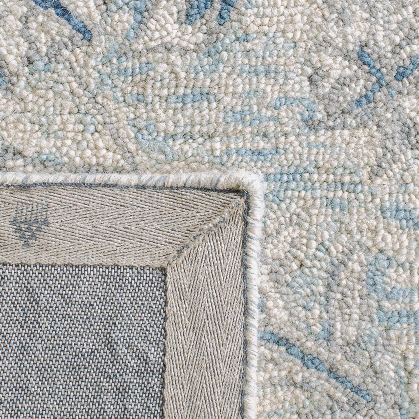 SAFAVIEH Area Rug 8x10 - Micro-Loop Collection - Large - Light Blue & Ivory, Handmade Wool, Country Cottage Design, Ideal for Living Room, Bedroom, Office, Dining Space (MLP506M)