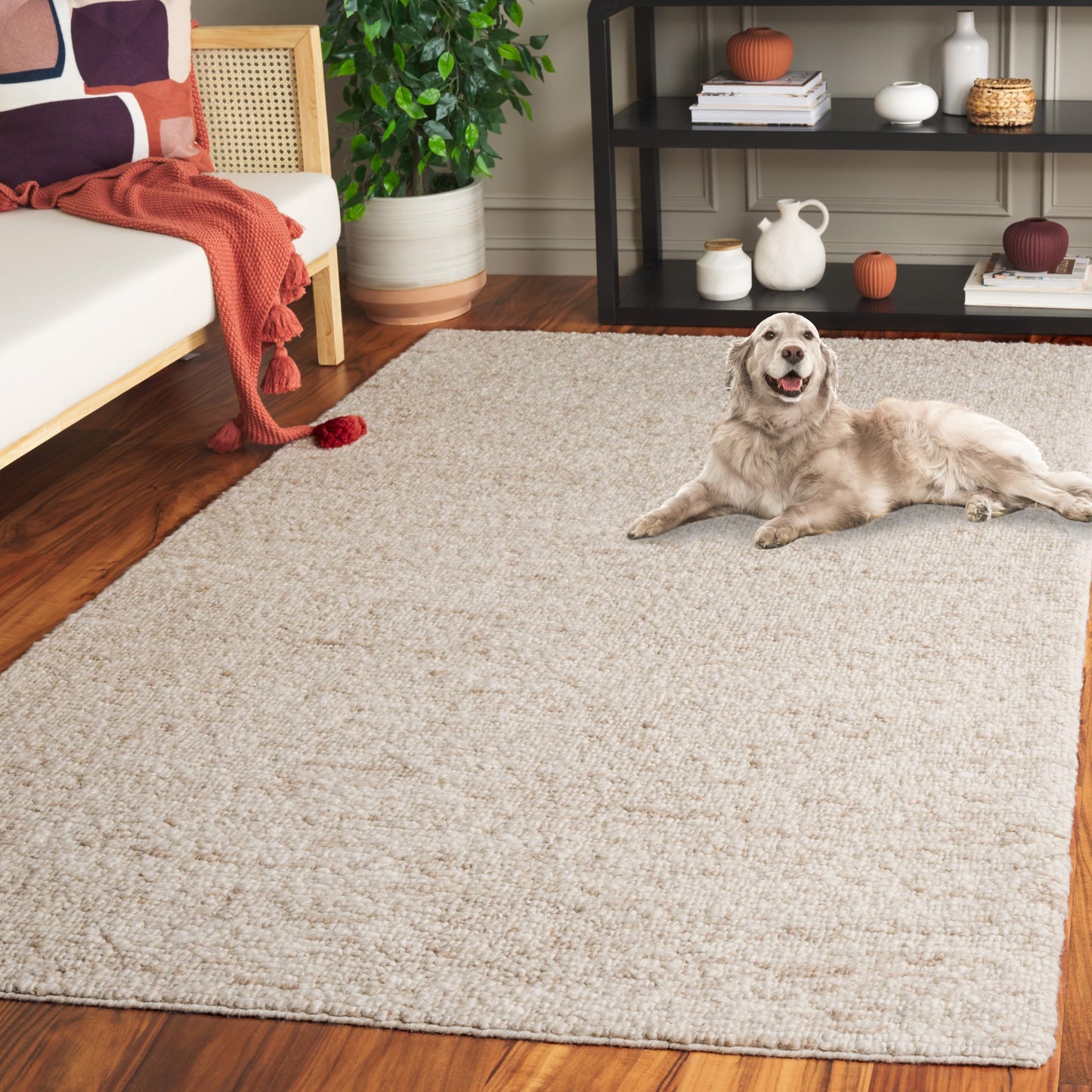 SAFAVIEH Natura Collection Area Rug - 6' x 9', Ivory & Beige, Ombre Farmhouse Design, Handmade Wool & Viscose, Ideal for The Living Room, Bedroom, Dining Room (NAT257A-6)