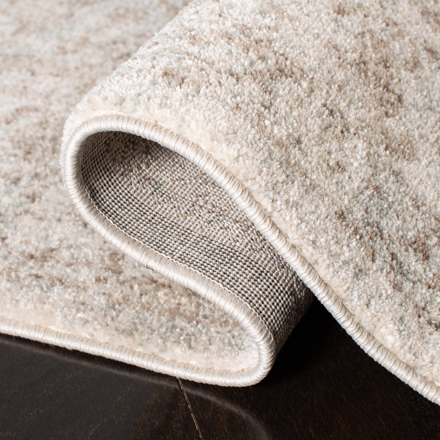 SAFAVIEH Evoke Collection Area Rug - 6'7" Square, Ivory & Taupe, Distressed Design, Non-Shedding & Easy to Clean, Ideal for Living Room, Bedroom, Dining Space (EVK256E)
