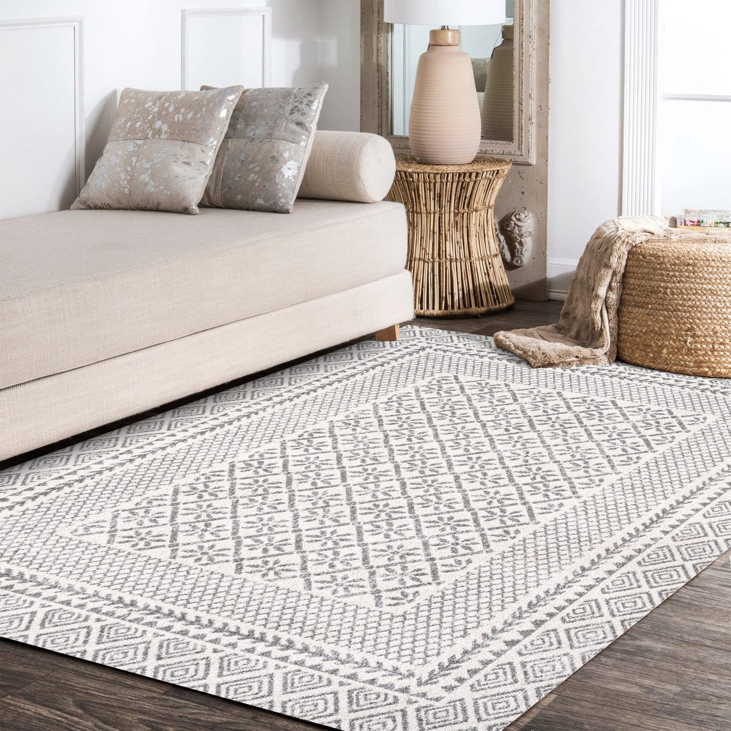 JONATHAN Y Athens Modern Geometric Boho Gray/Cream Indoor Area Rug, 3x5, Moroccan, Farmhouse, Easy-Cleaning for Living Room, Bedroom, Kitchen, Pet Friendly, Non-Shedding (MOH107A-3)
