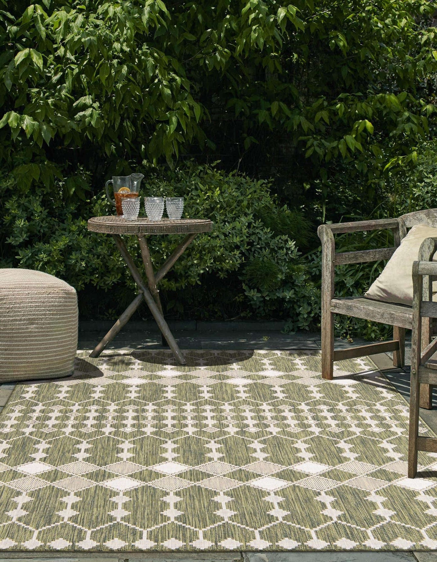 Unique Loom Outdoor Trellis Collection Area Rug - Traliccio (4' 1" x 6' 1" Rectangle, Green/ Ivory)