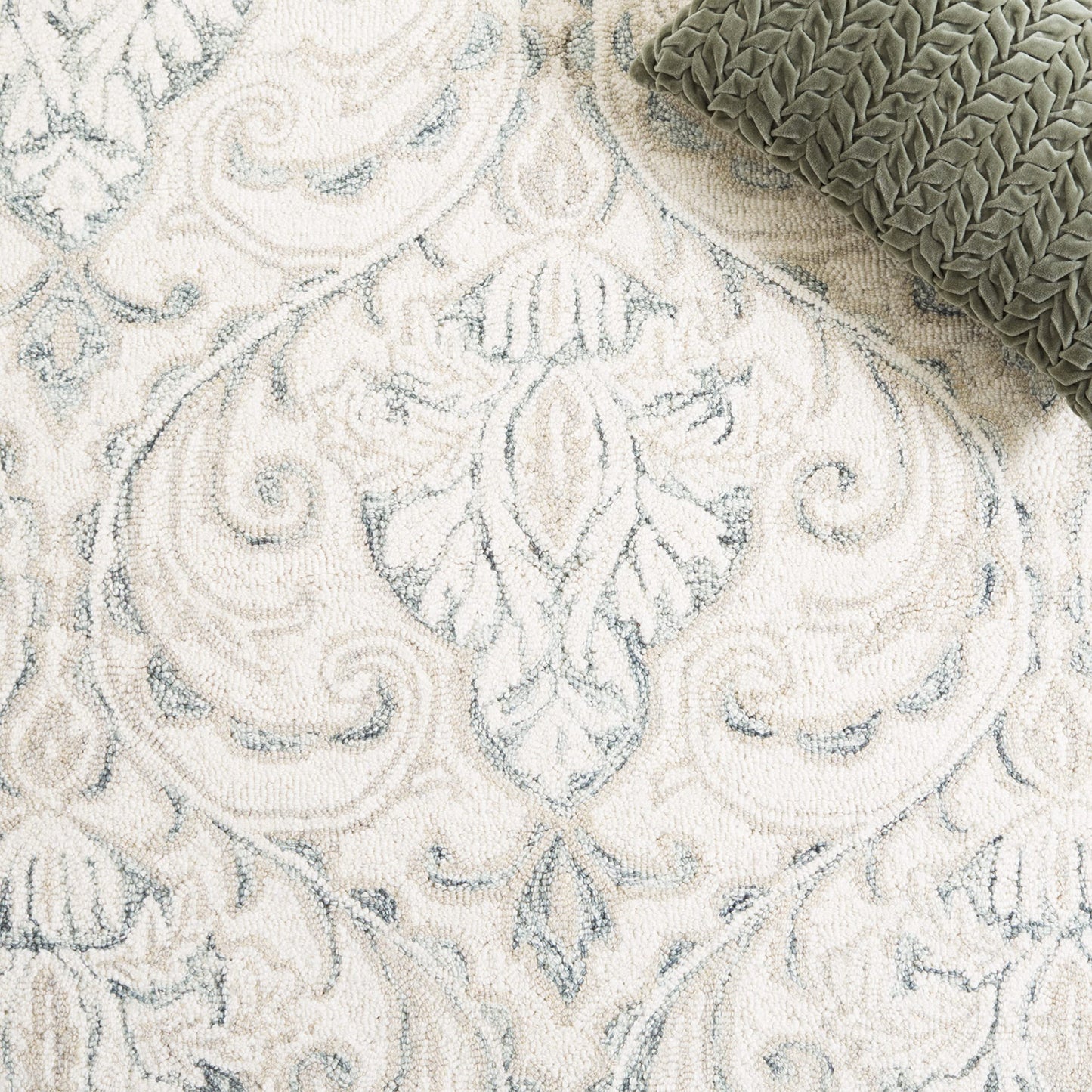 SAFAVIEH Micro-Loop Collection Area Rug - 5' x 8', Ivory & Grey, Handmade Wool, Ideal for High Traffic Areas in Living Room, Bedroom (MLP532F)