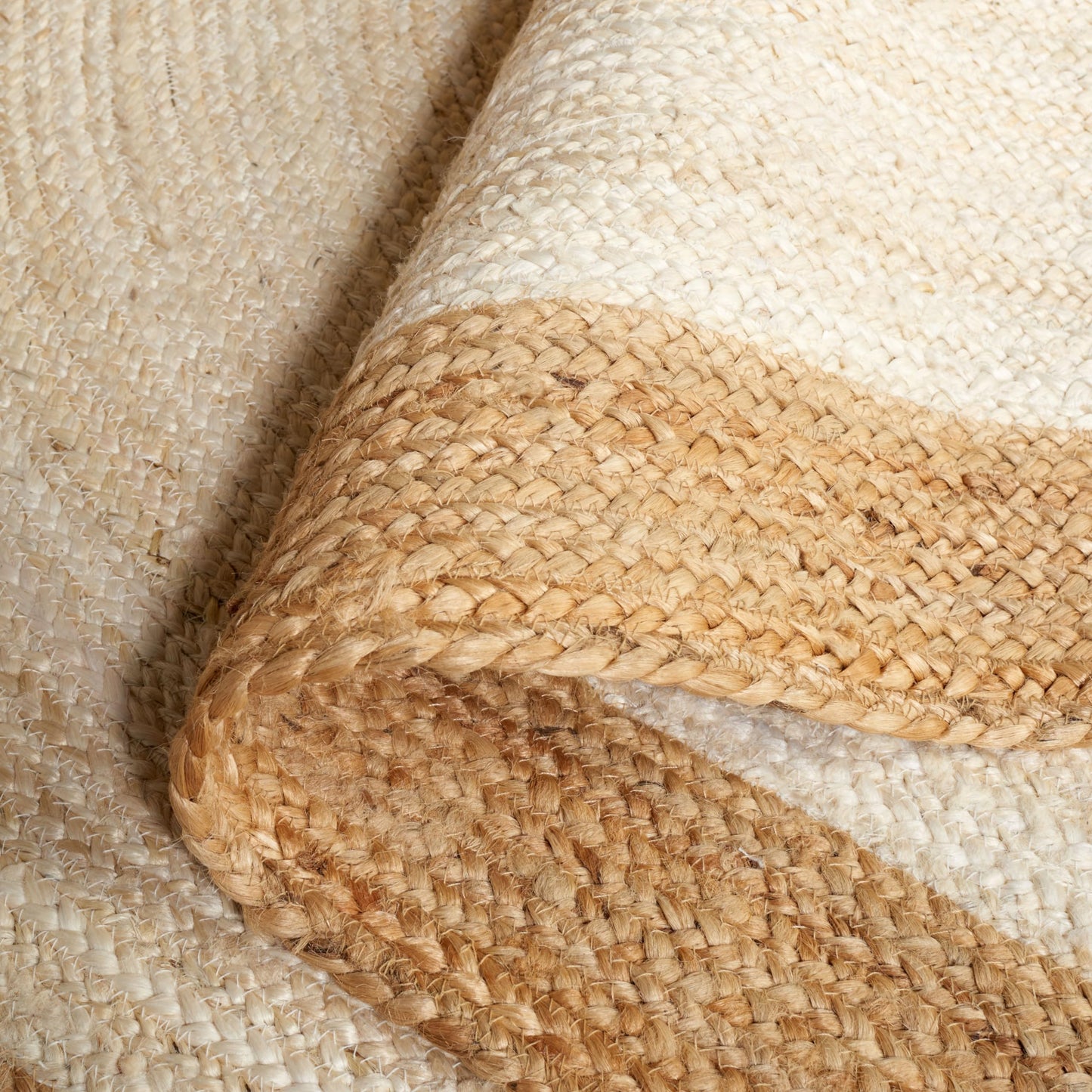SAFAVIEH Area Rug 3x5 Oval - Natural Fiber Collection - Ivory & Natural Brown, Handmade Jute, Braided Border Design (NF801M)