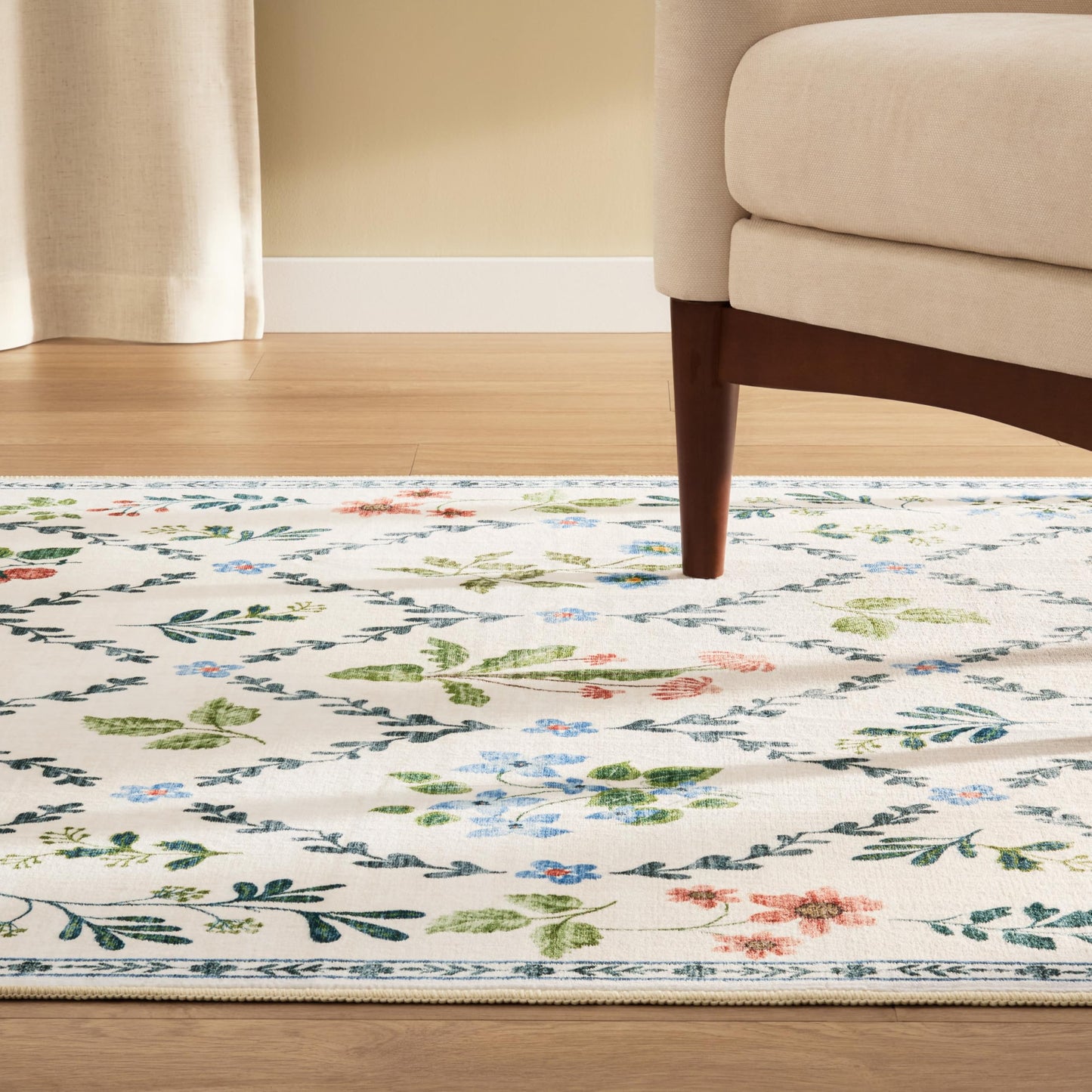 EVERWASH Haven Floral Trellis Machine Washable Area Rug with Airflo Technology for Easy Clean, Ultra-Soft Pile, Built-in Rug Pad with Non-Slip Backing, Pet, Family & Allergy Friendly, Ivory, 6'x9'