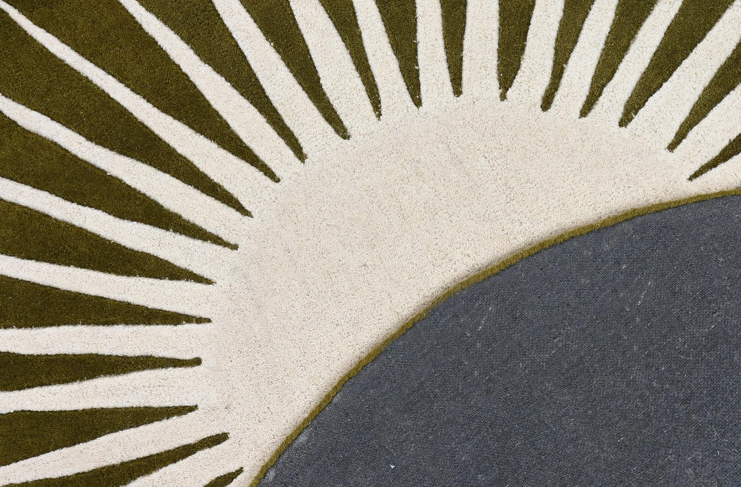 Restoration and Renovation Modern Round Area Rug – Hand-Tufted with 100% NZ Wool, Thick & Soft Circular Carpet for Living Room, Bedroom & Dining Room Decor (Moss Green, 5' Round)