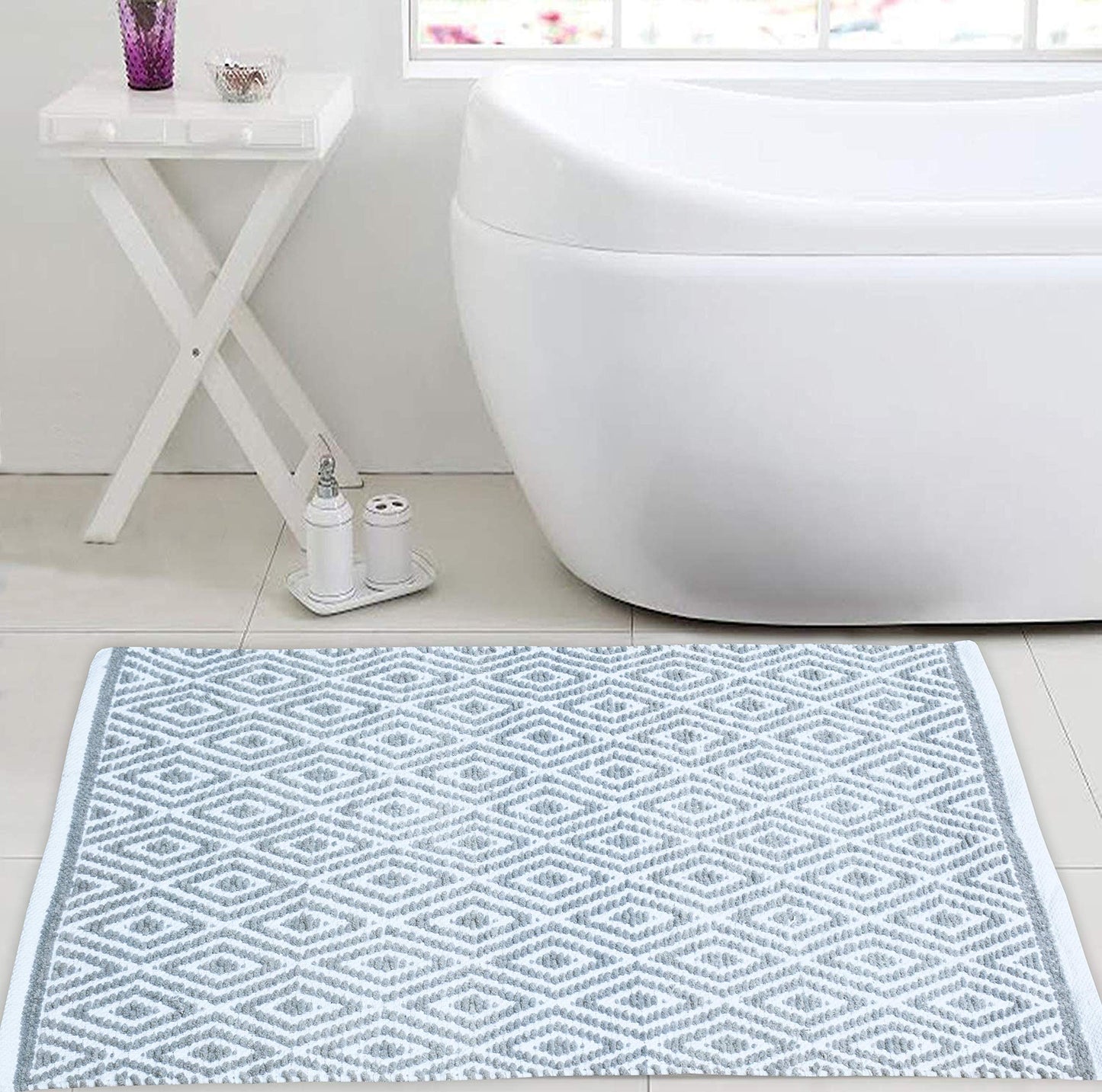 Ramanta Home 100% Cotton Diamond Handwoven Reversible Rug 21x34 Inch– Grey| Soft Washable Area Rug for Bathroom, Kitchen, Bedroom, Entryway | Durable Lightweight Handmade Accent Floor Mat | Boho Décor