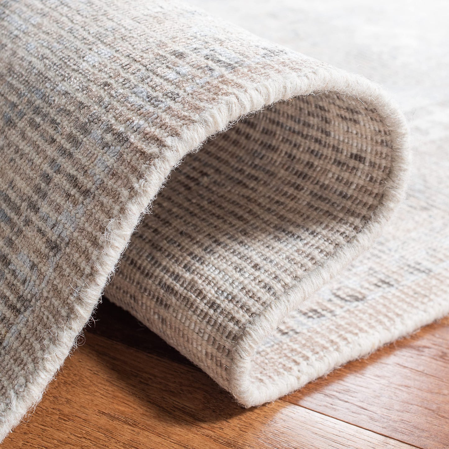 SAFAVIEH Restoration Vintage Collection Area Rug - 9' x 12', Beige & Sand, Handmade Distressed Wool & Viscose, Ideal for High Traffic Areas in Living Room, Bedroom (RVT703B)