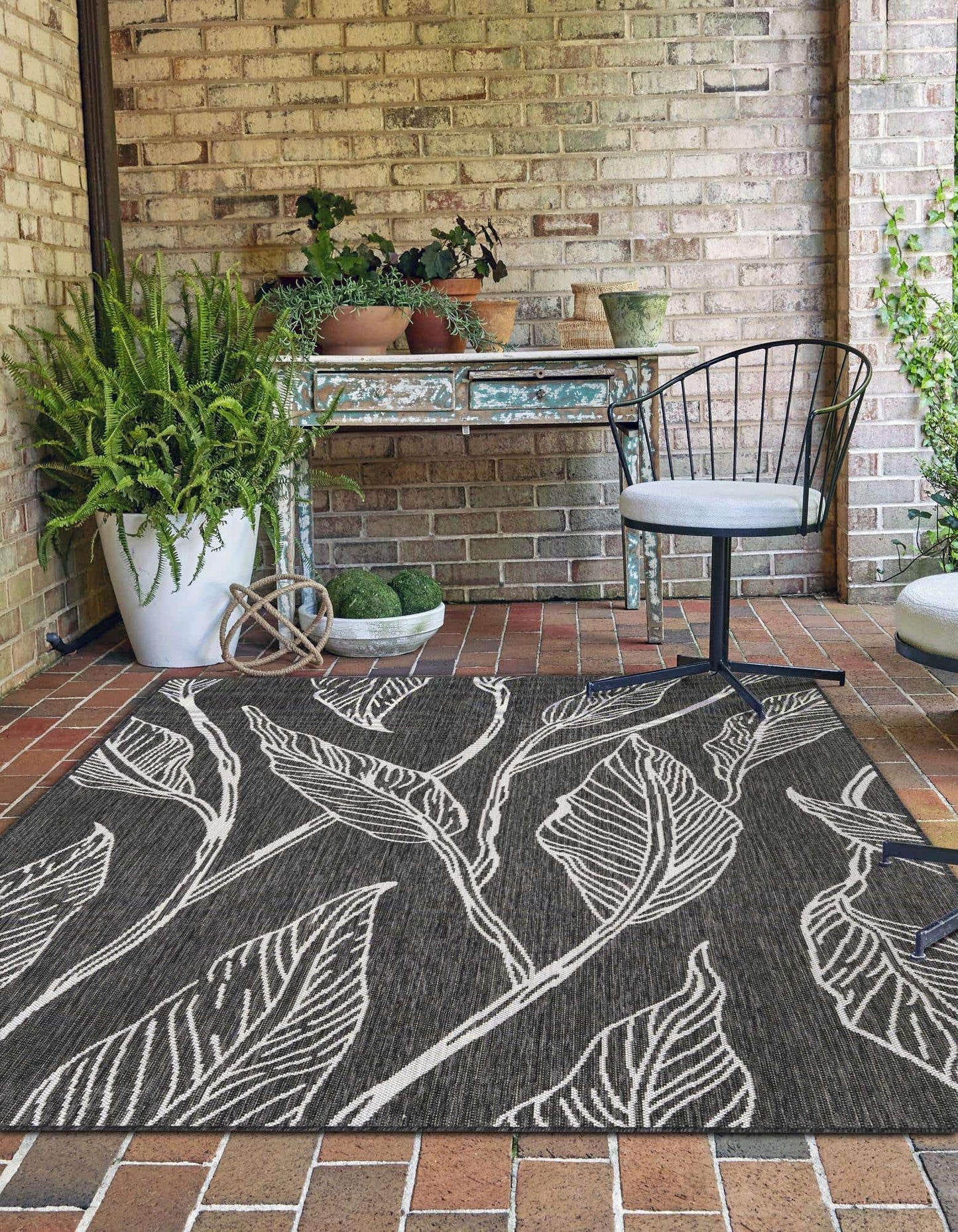 Unique Loom Outdoor Botanical Collection Area Rug - Leaf (4' 1" x 6' 1" Rectangle, Ivory Charcoal)