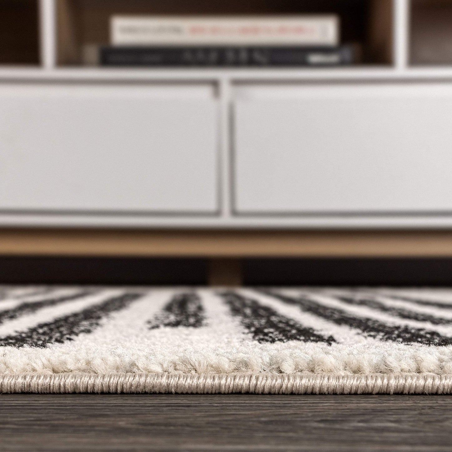 JONATHAN Y Khalil Modern Berber Stripe Cream/Black Indoor Area Rug, 9x12, Contemporary, Bohemian, Easy-Cleaning for Living Room, Bedroom, Kitchen, Pet Friendly, Non-Shedding (MOH207A-9)