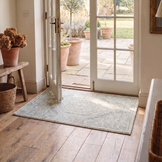 SAFAVIEH Adirondack Collection Area Rug - 2'6" x 4', Ivory & Slate, Oriental Medallion Design, Non-Shedding & Easy to Clean, Ideal for Front Door, Kitchen, Entryway, Accent Space (ADR108S)